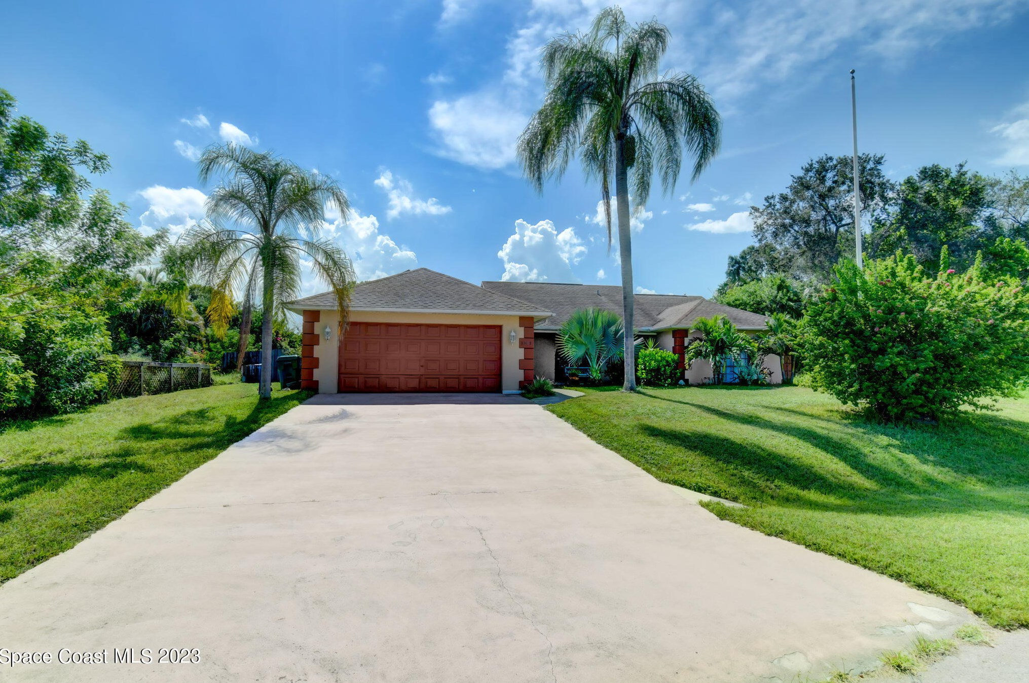 1561 Penlynn St, Sebastian, FL 32958