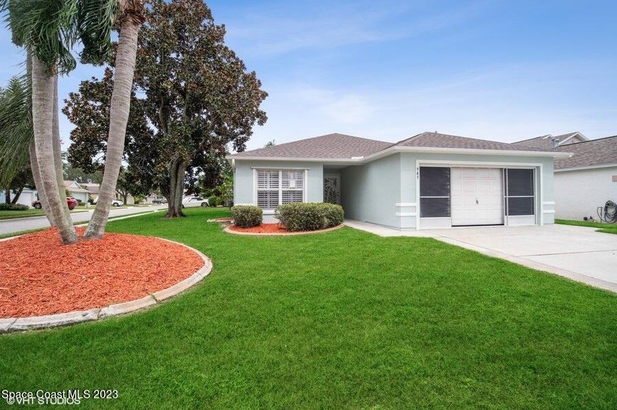 943 Pine Creek Cir, Melbourne, FL 32905-4737
