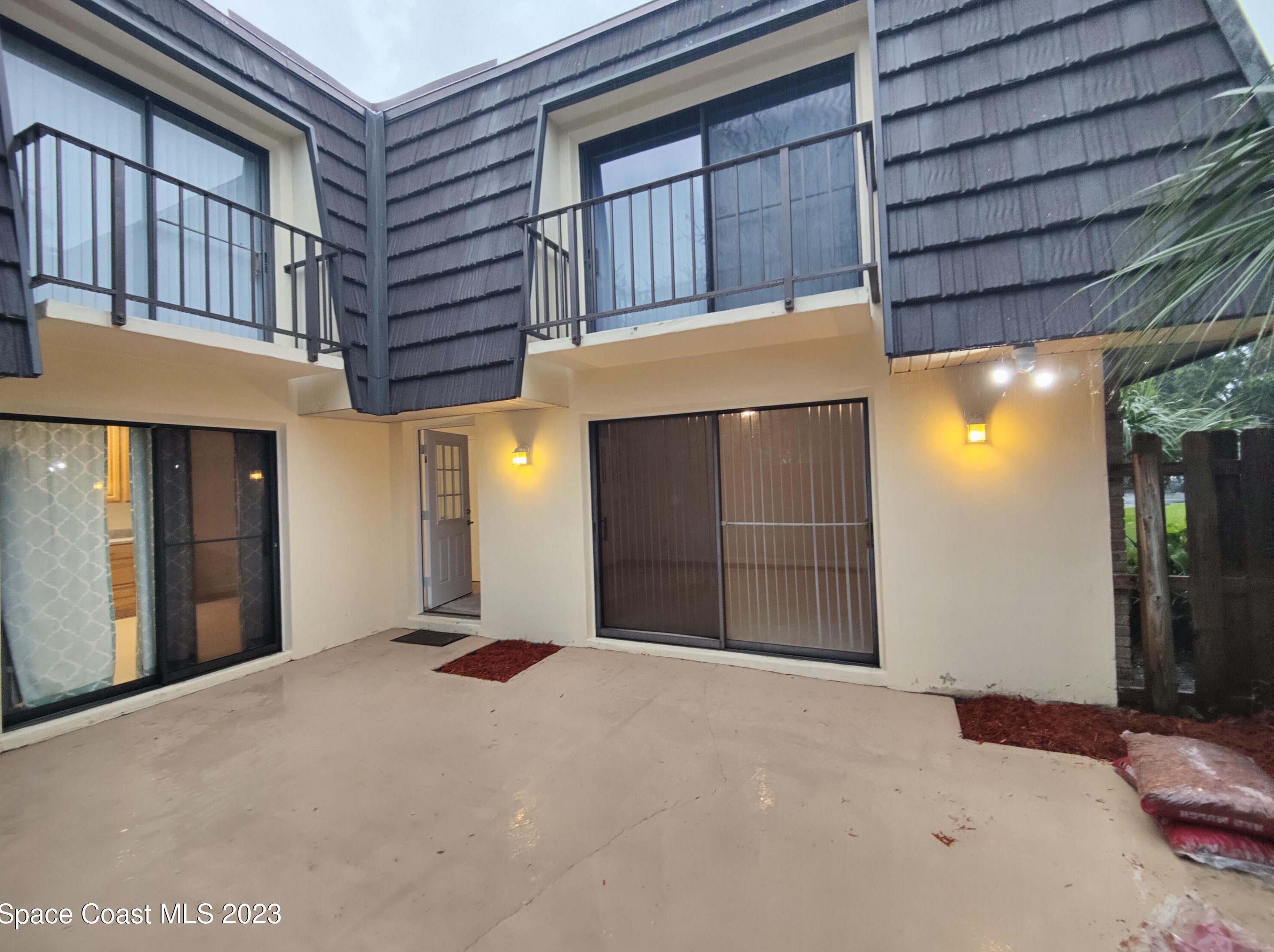 1214 Vista Oaks Cir, Melbourne, FL 32905-3130