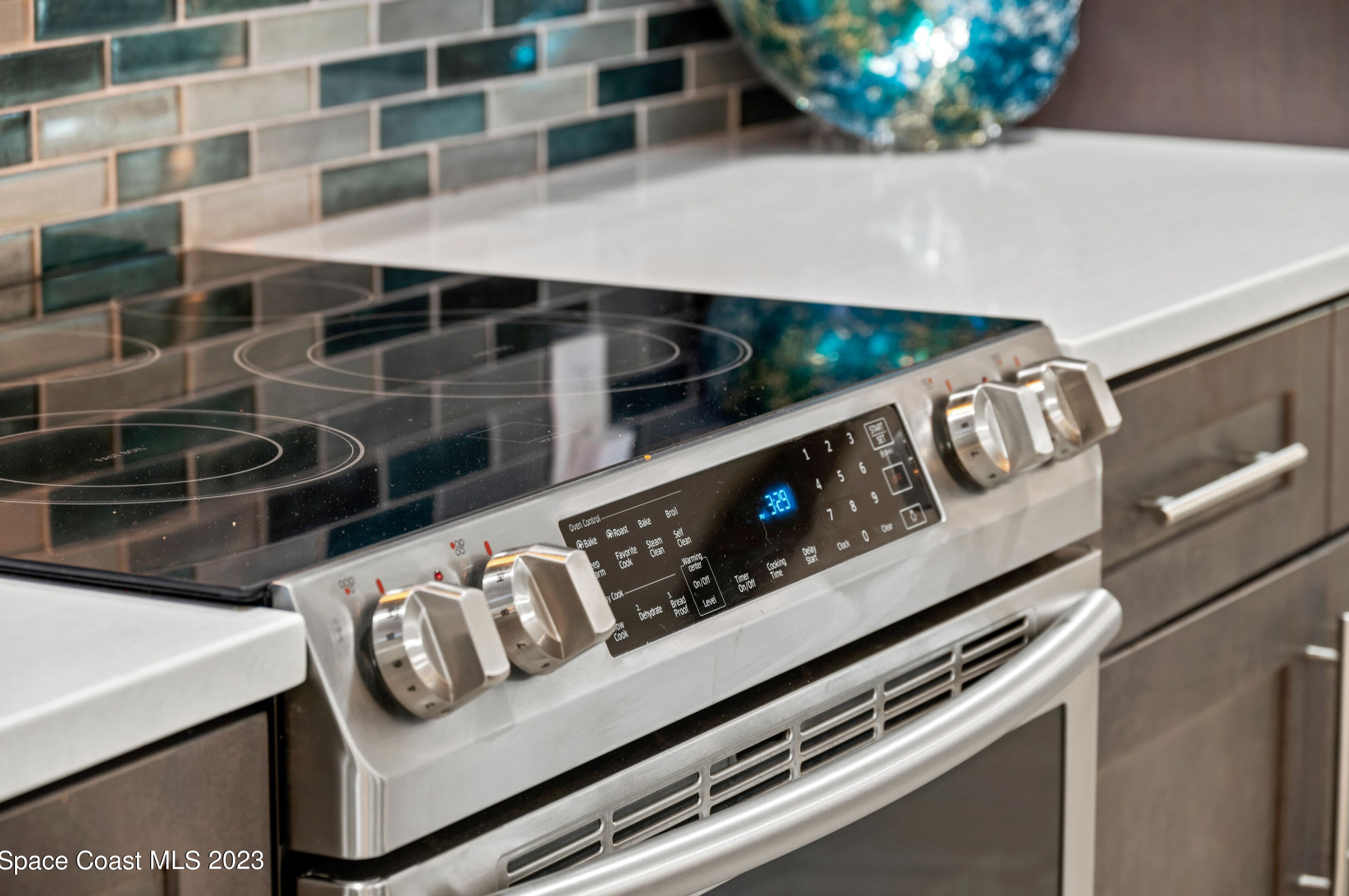 572 Spindle Palm Dr, Melbourne FL  32903-3855 exterior