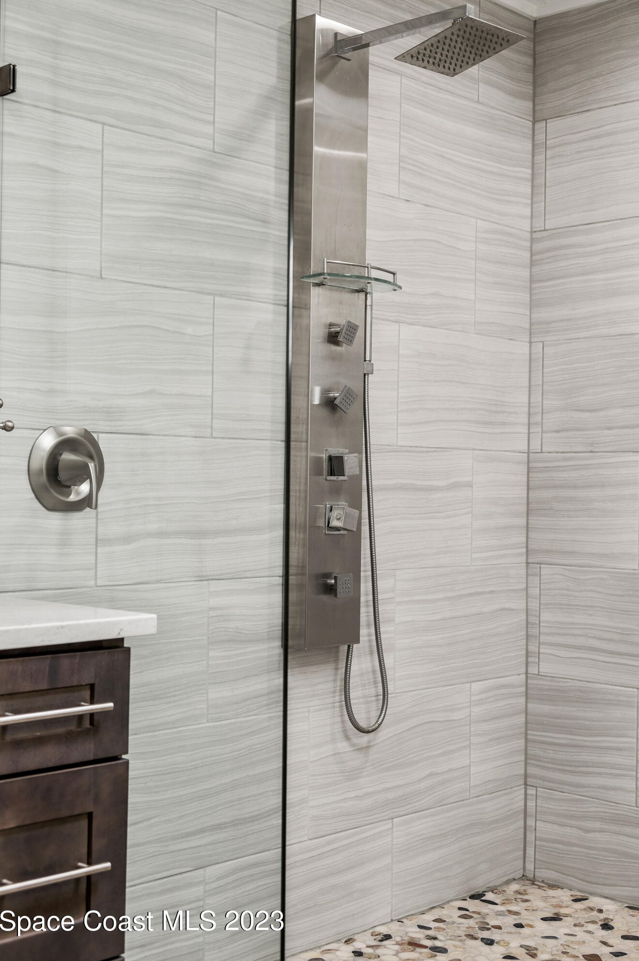 572 Spindle Palm Dr, Melbourne FL  32903-3855 exterior