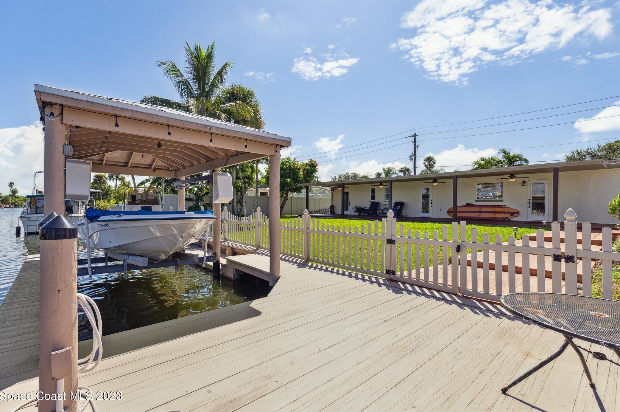 280 Alabama Ave, Merritt Island FL  32953-3318 exterior
