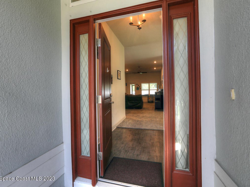 872 Gladiola Ave, Sebastian, FL 32958