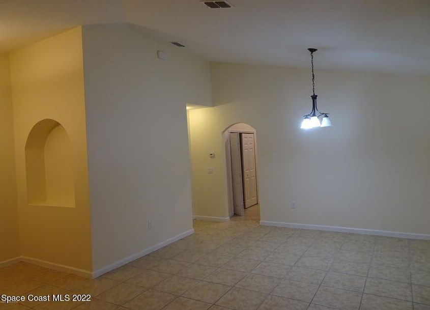 1080 Cayman Dr, Melbourne, FL 32901