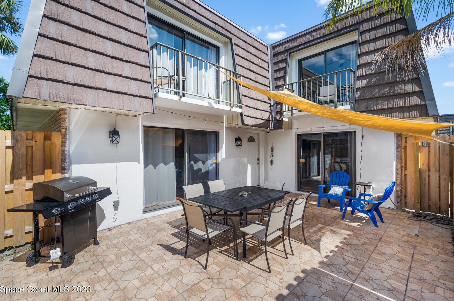 1715 Vis Oaks Cir, Melbourne FL 32905-3136 exterior