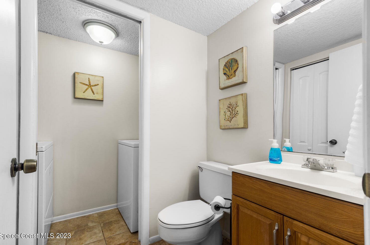 1715 Vis Oaks Cir, Melbourne FL 32905-3136 exterior