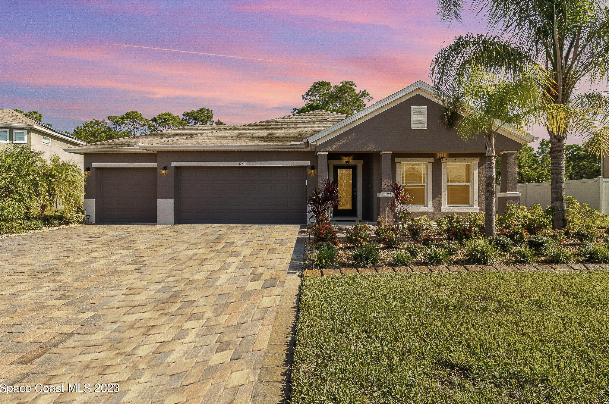 670 Easton Forest Cir, Melbourne, FL