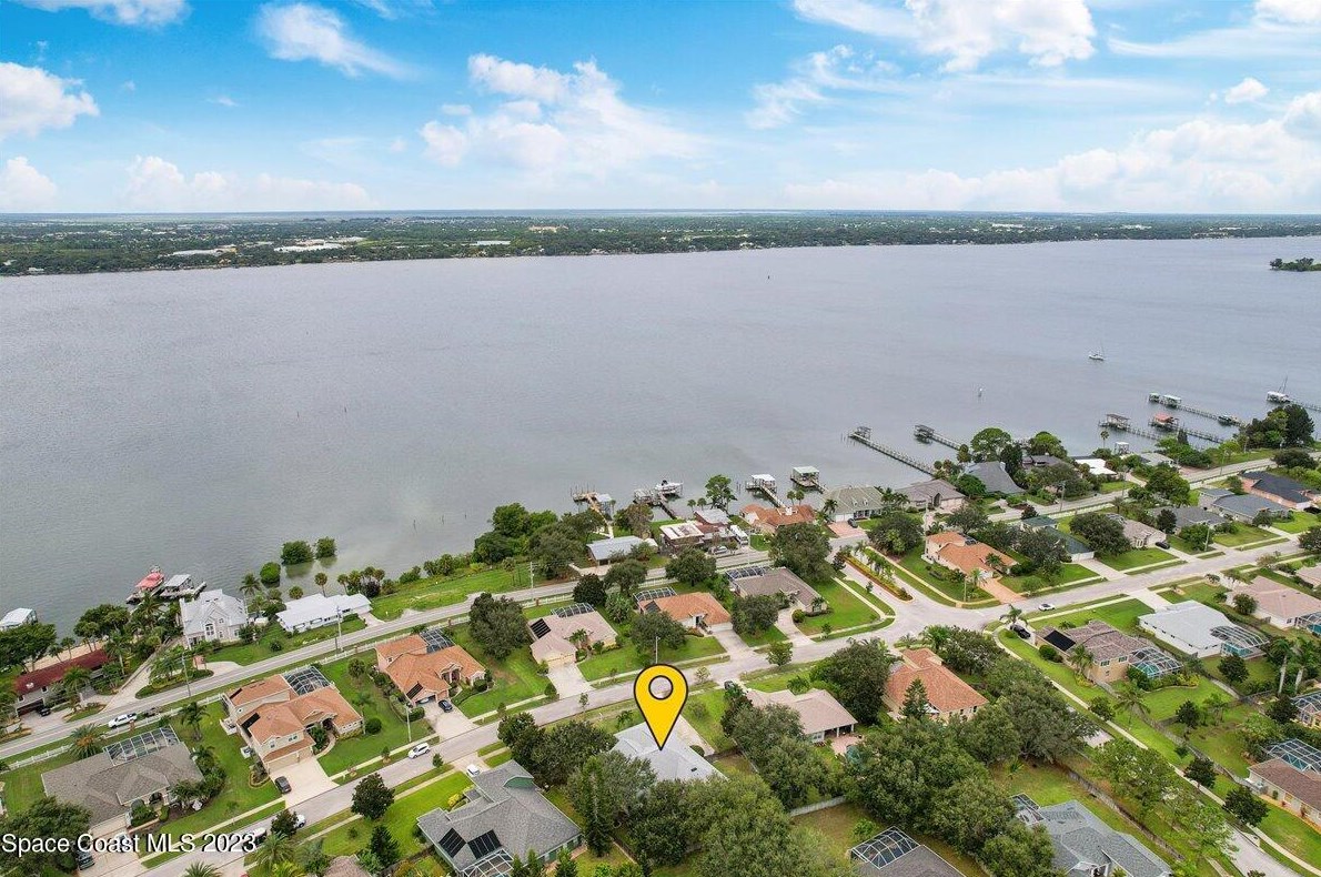 2622 Little Bend Pl, Merritt Island FL  32952-4162 exterior