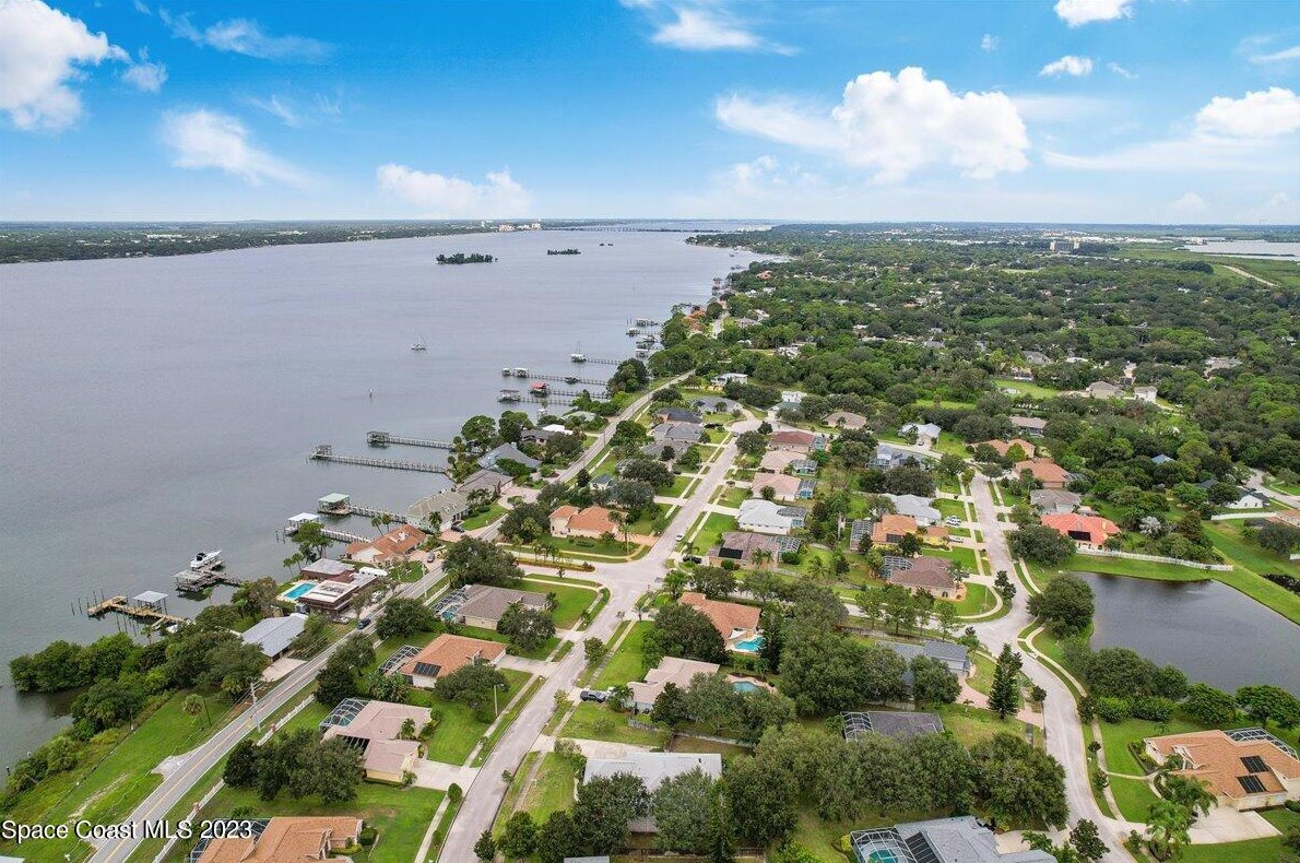 2622 Little Bend Pl, Merritt Island FL  32952-4162 exterior