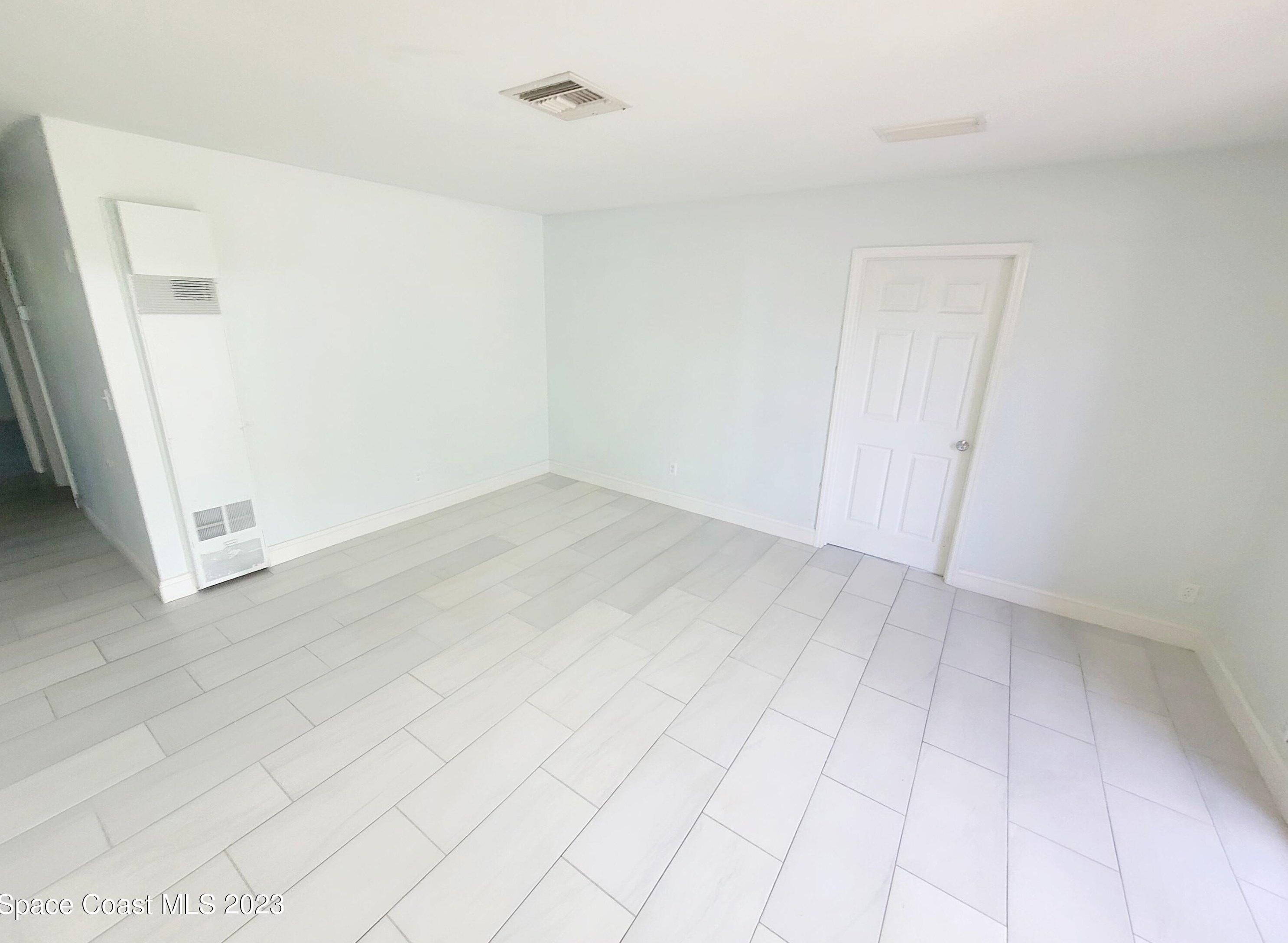 360 16th Ave, Vero Beach, FL 32962
