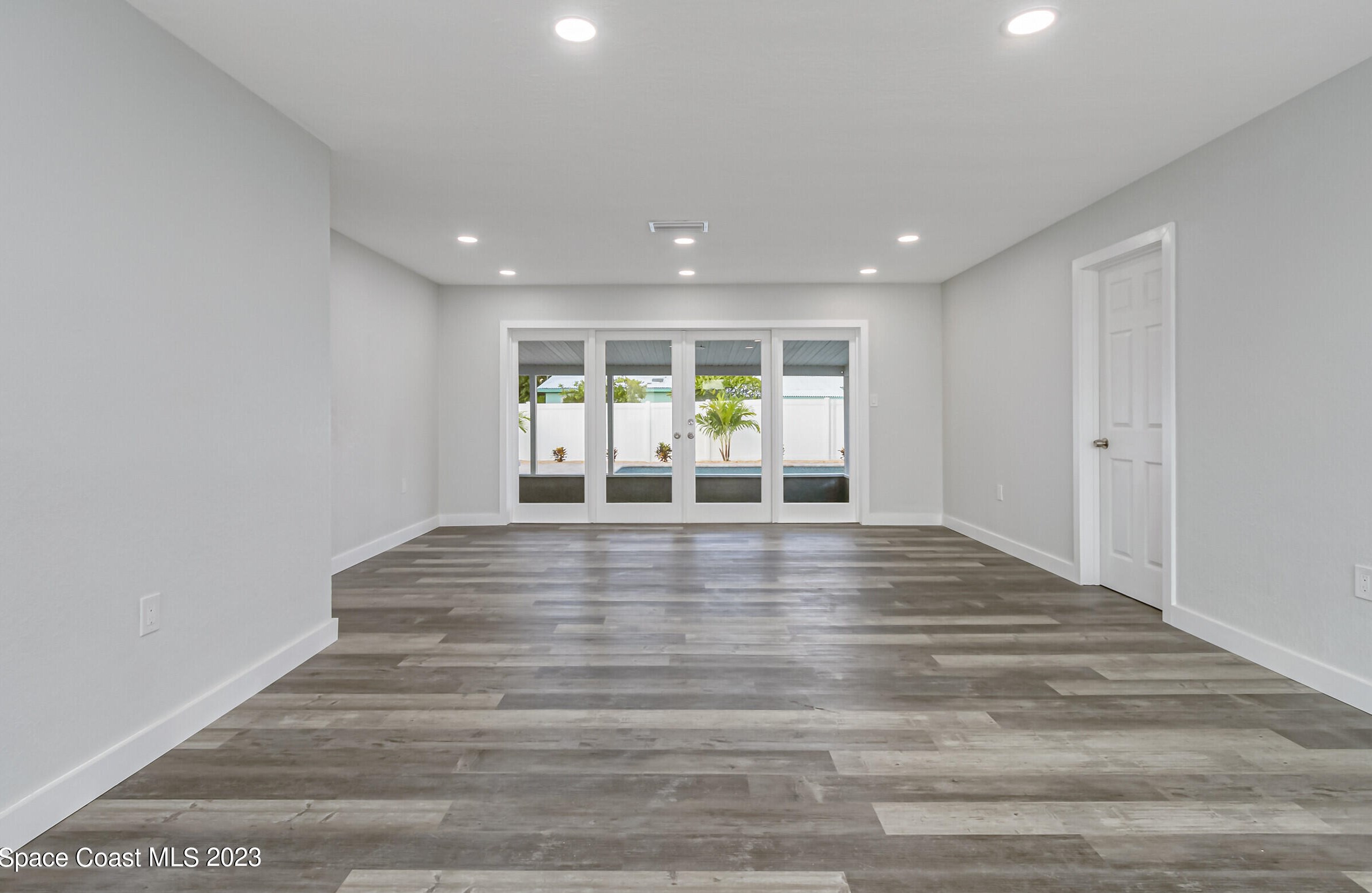 426 Neptune Dr, Melbourne FL  32907-1507 exterior