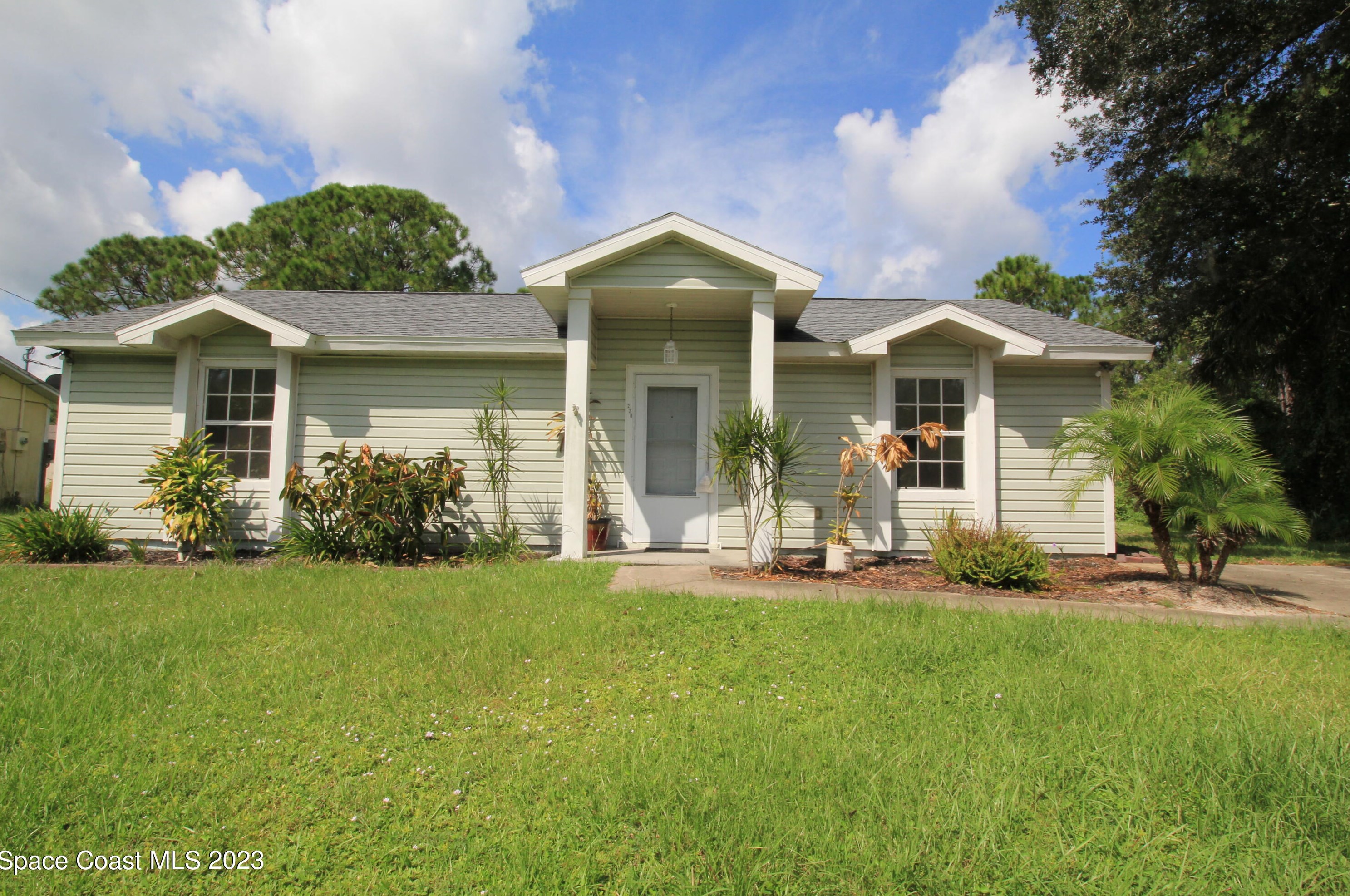 220 Tipton Rd Sw, Melbourne, FL 32908