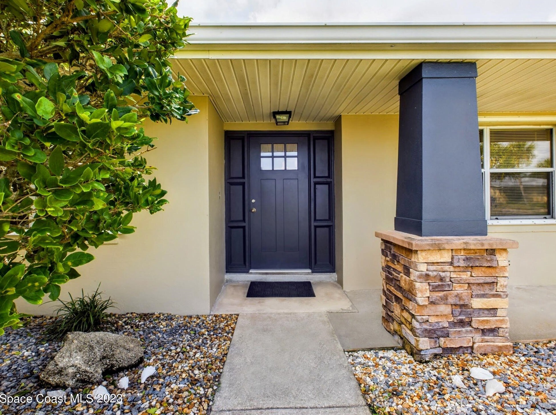 1745 Riviera Dr, Merritt Island FL  32952-5662 exterior