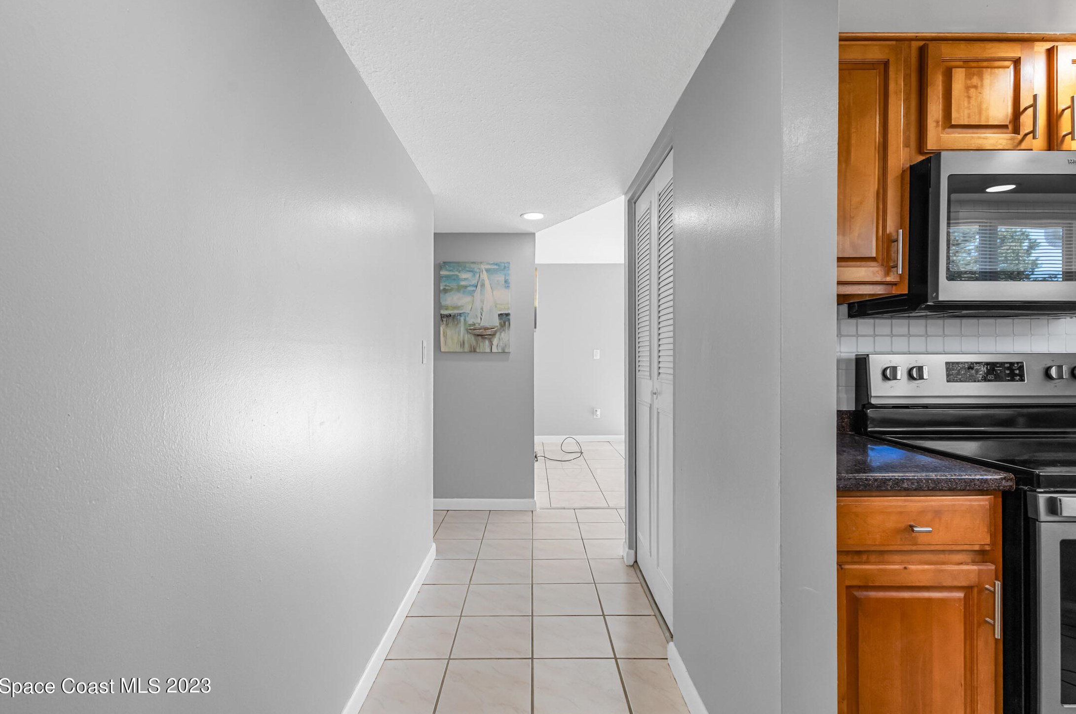 948 Darwin Ln, Melbourne, FL 32905-5927