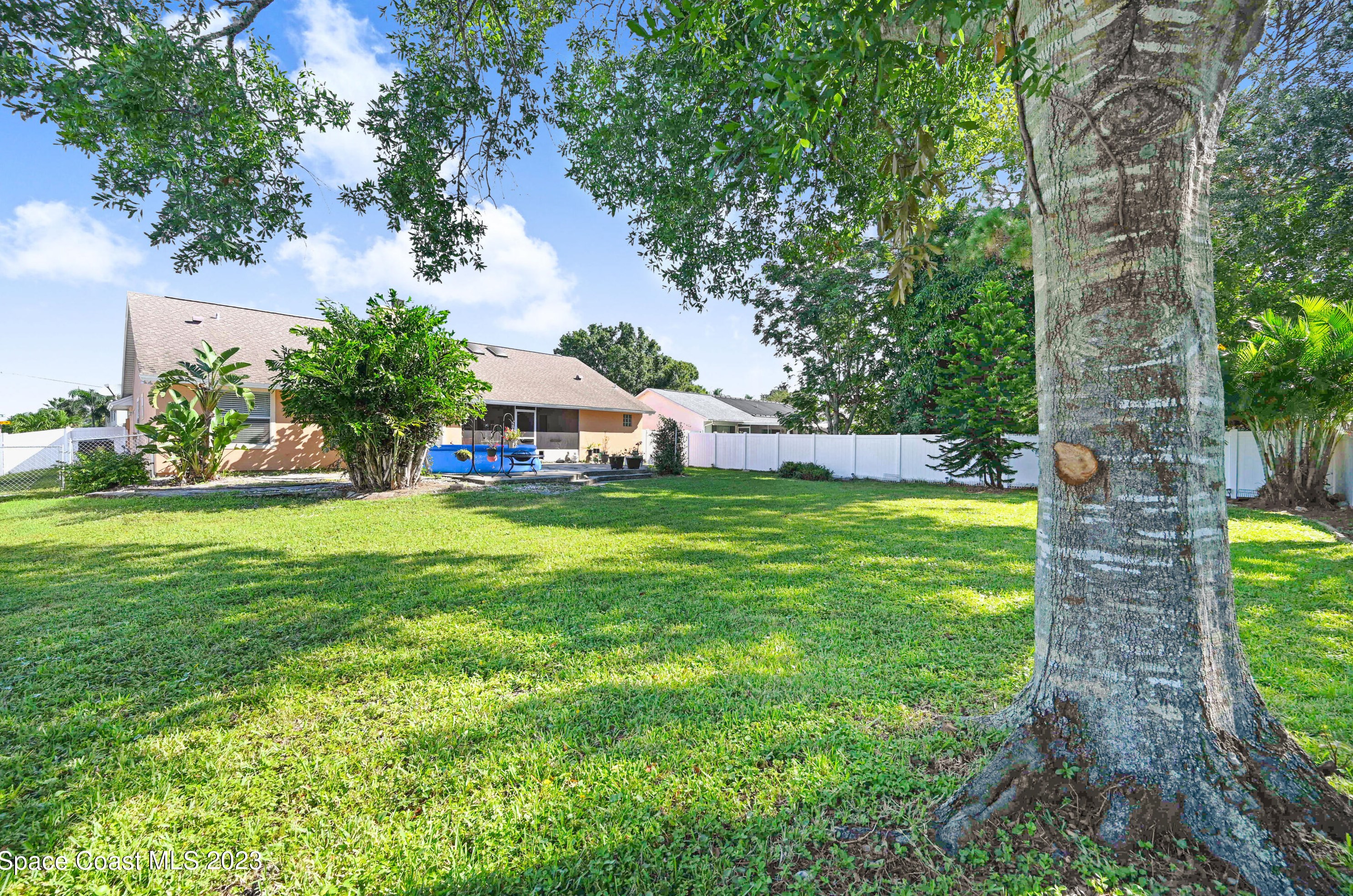 1505 Carmen St, Merritt Island, FL 32952-5955