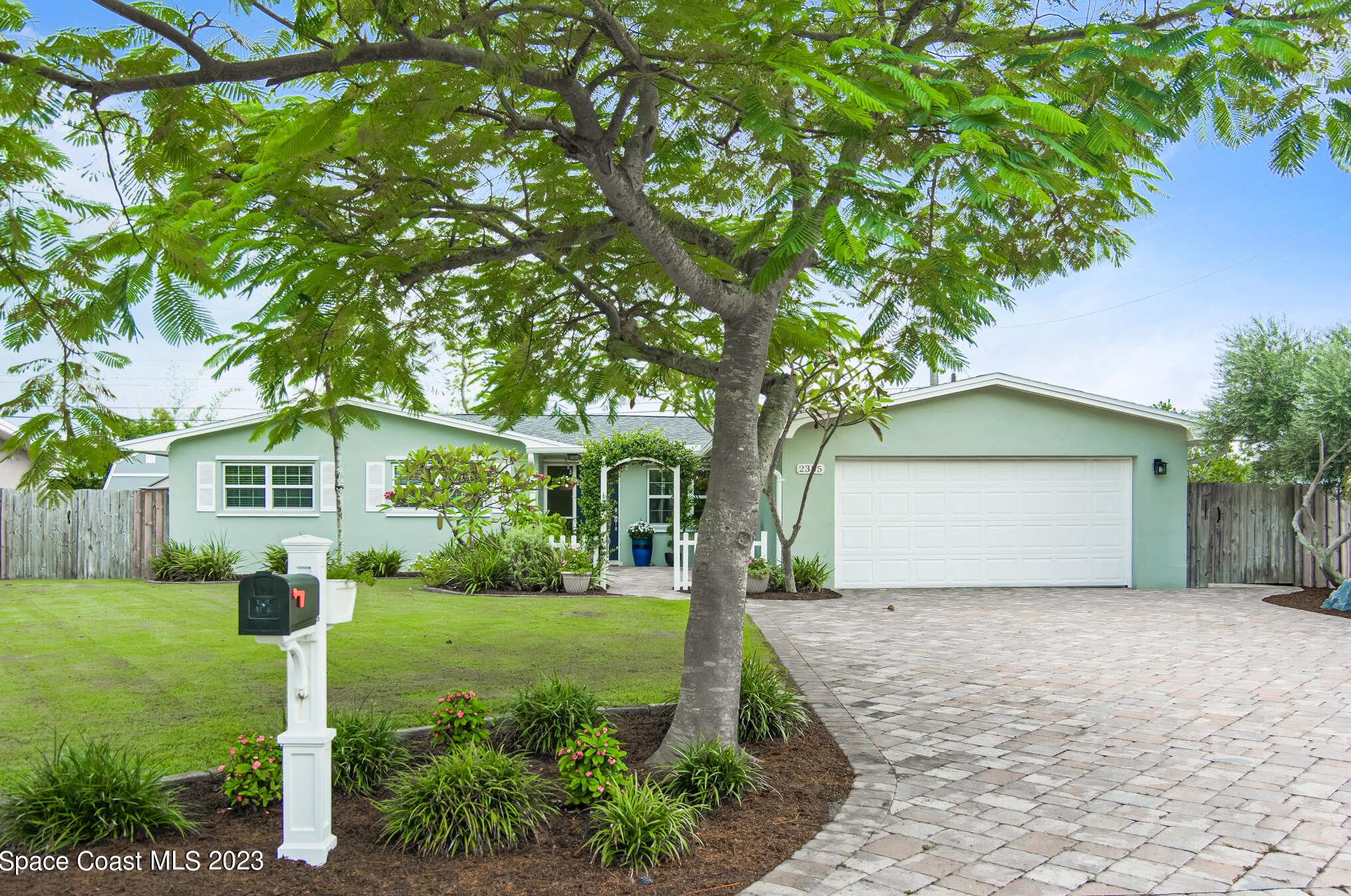 2355 Reef Ave, Melbourne, FL 32903-2521