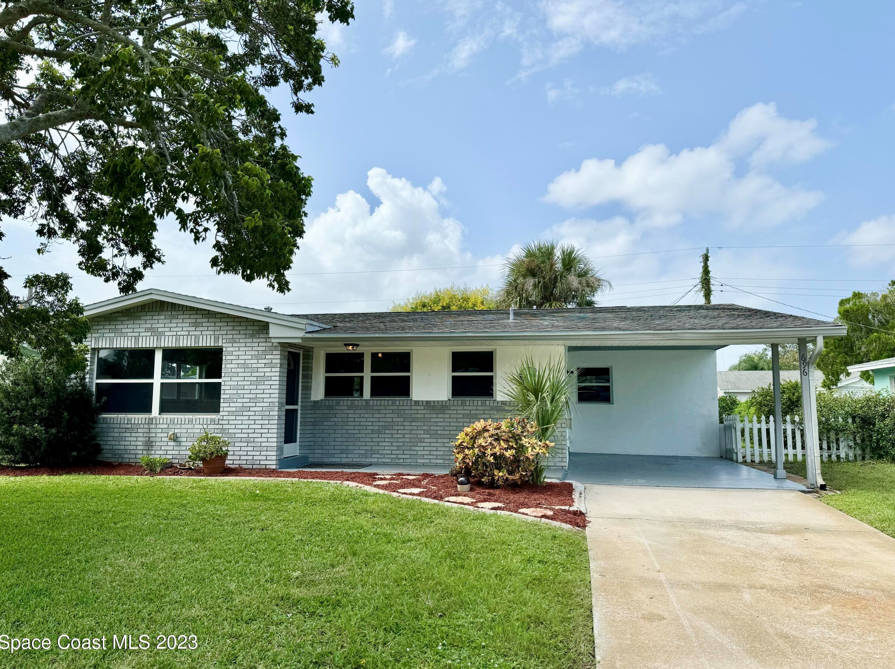 696 Teak Dr, Melbourne, FL 32935-5055