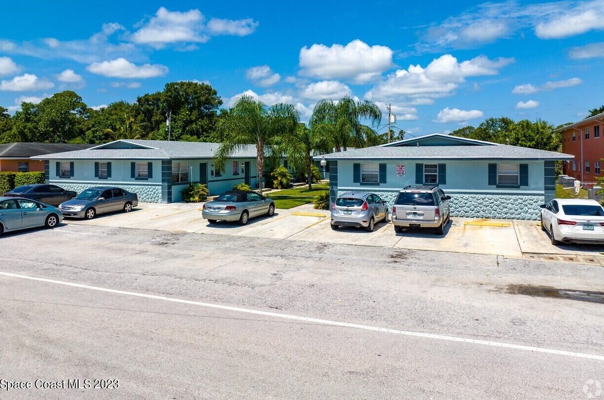 1886 41st Ave #5, Vero Beach, FL 32962