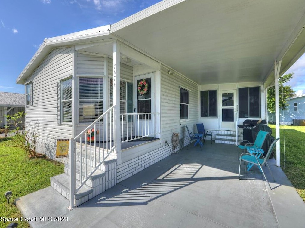 7574 Cedar Bark Rd, Sebastian, FL 32976