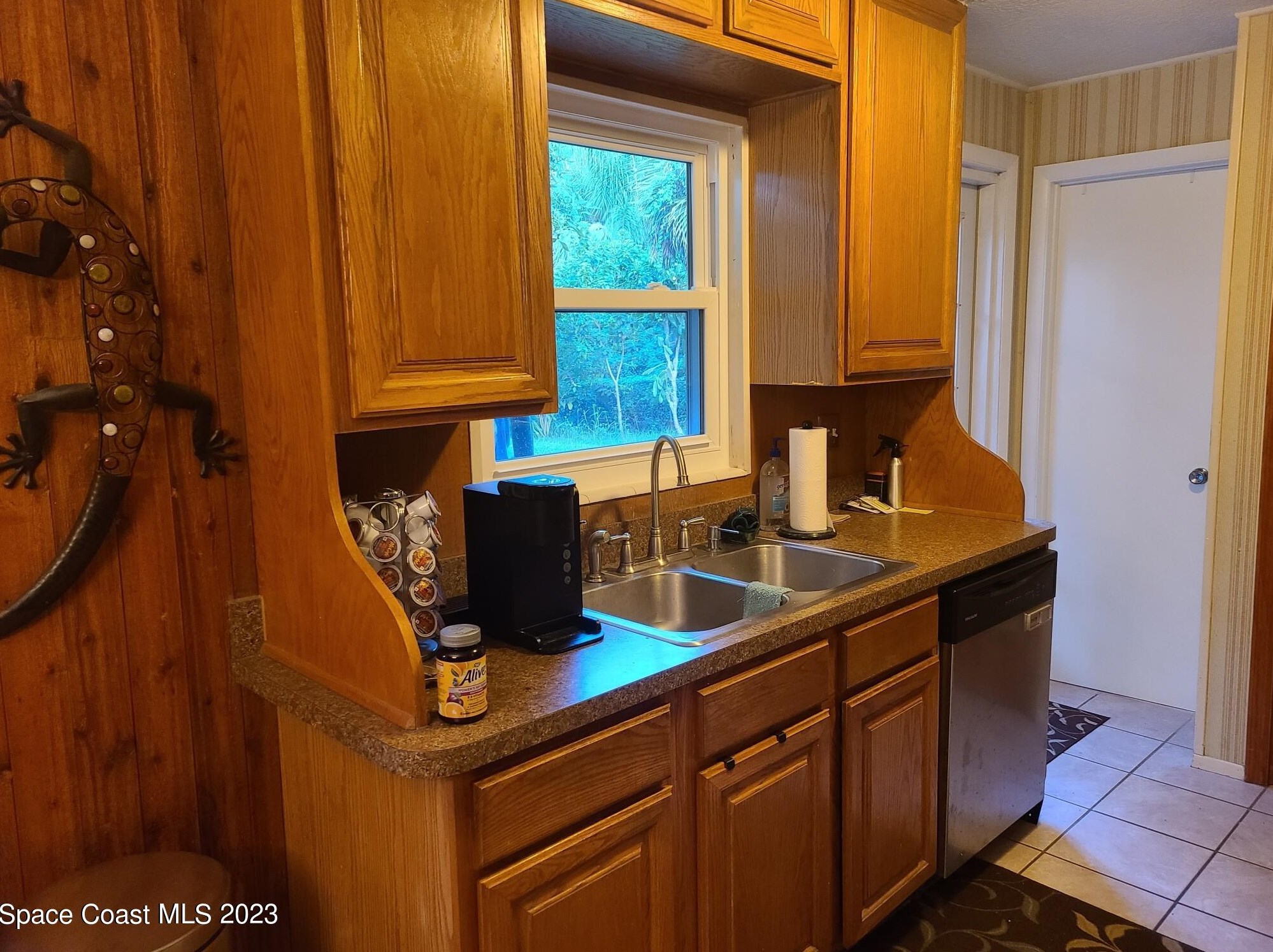 212 Gainey Ln, Melbourne FL  32935-4113 exterior