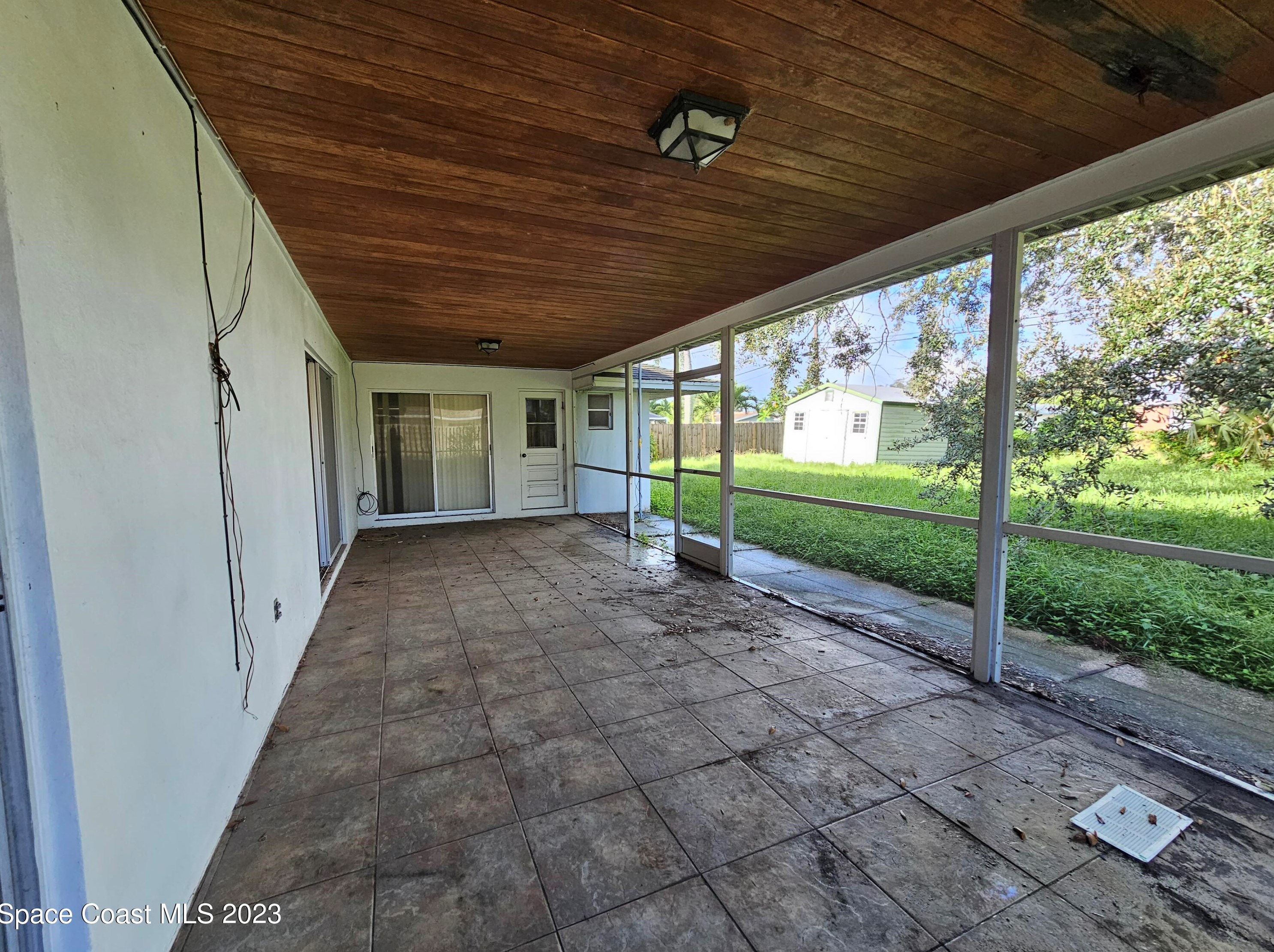 2504 Watkins Dr, Melbourne, FL 32901-6838