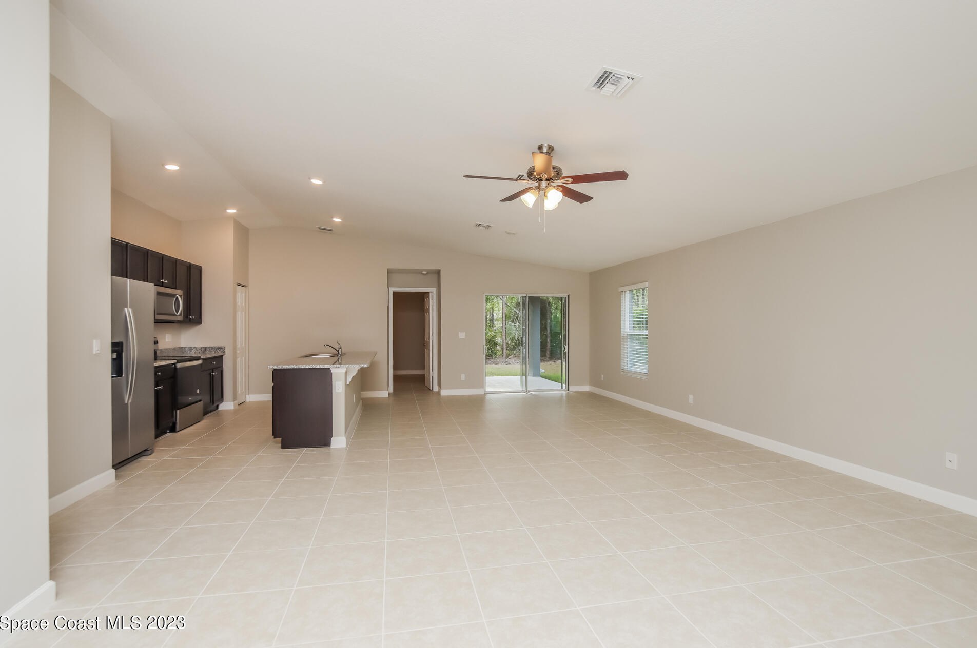 2737 Lansing Rd, Melbourne, FL 32909-8718