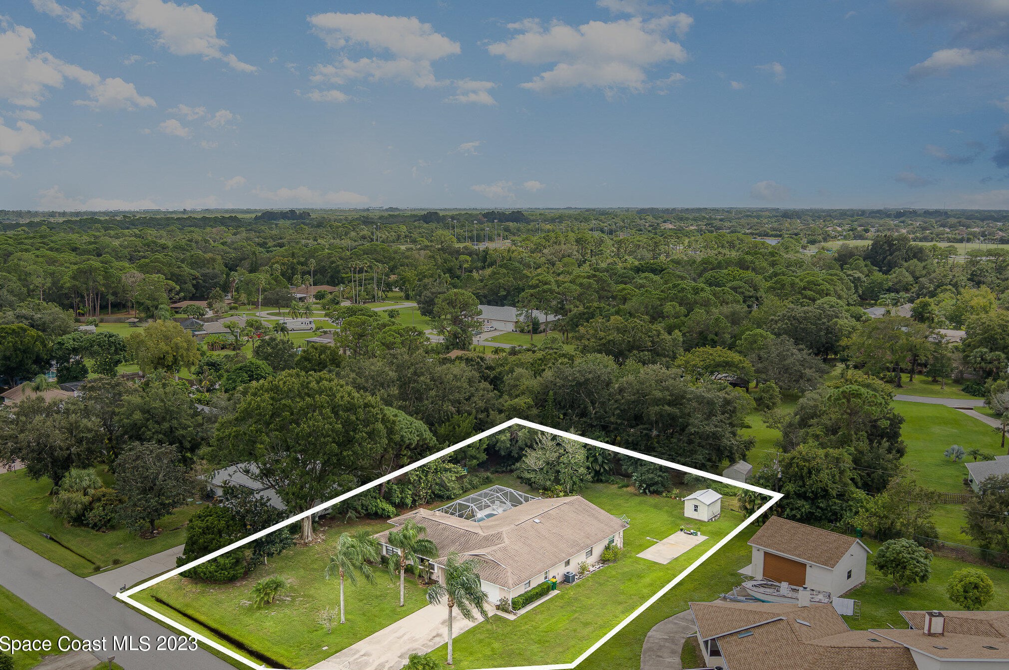 375 Mockingbird Ln, Merritt Island, FL 32953-7946