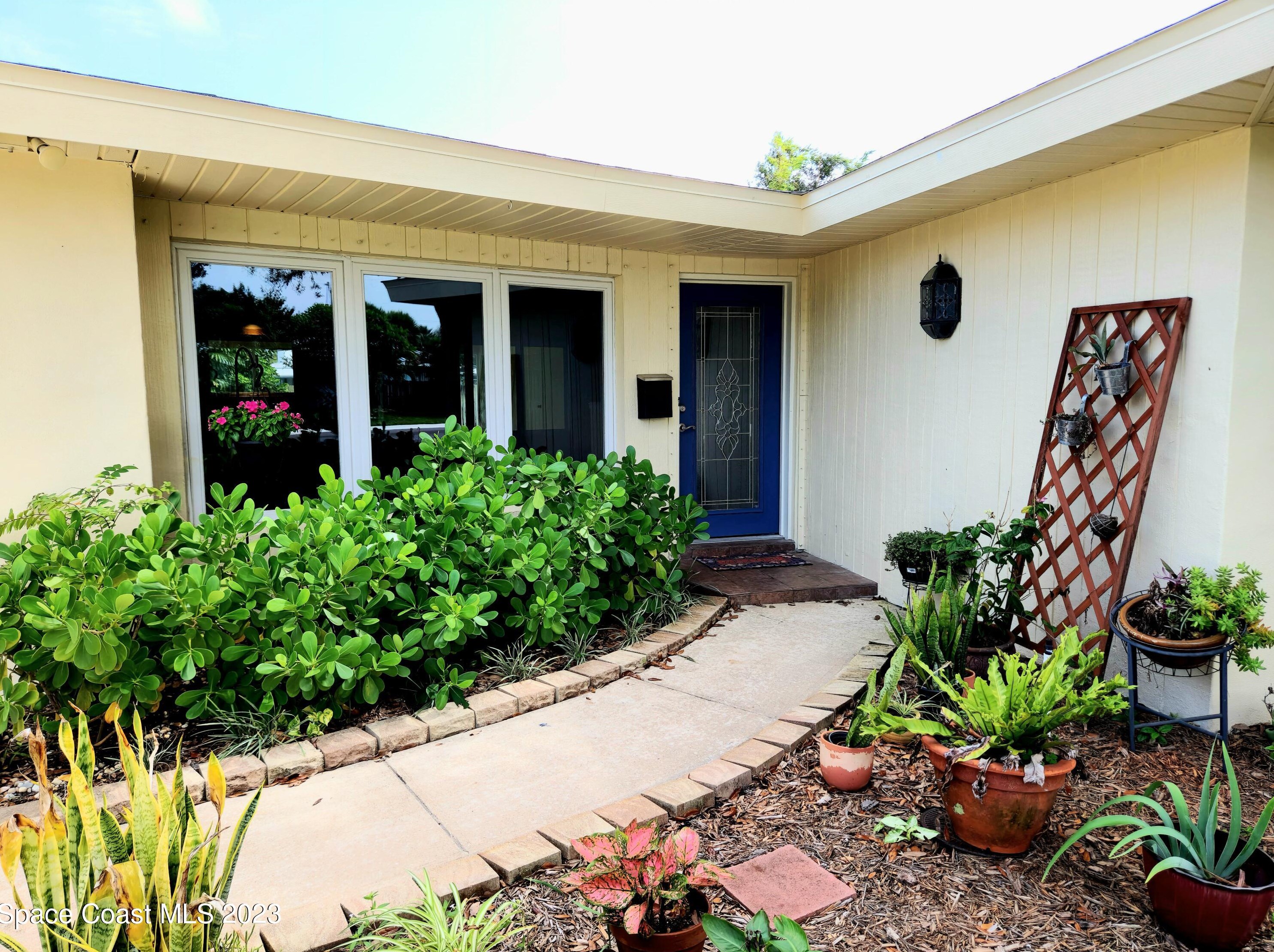 520 Sherwood Ave, Melbourne, FL 32937-3042