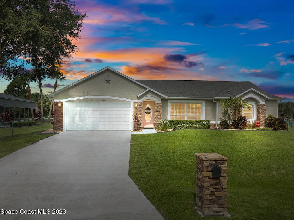 447 Fort Worth St, Melbourne, FL 32908-4929