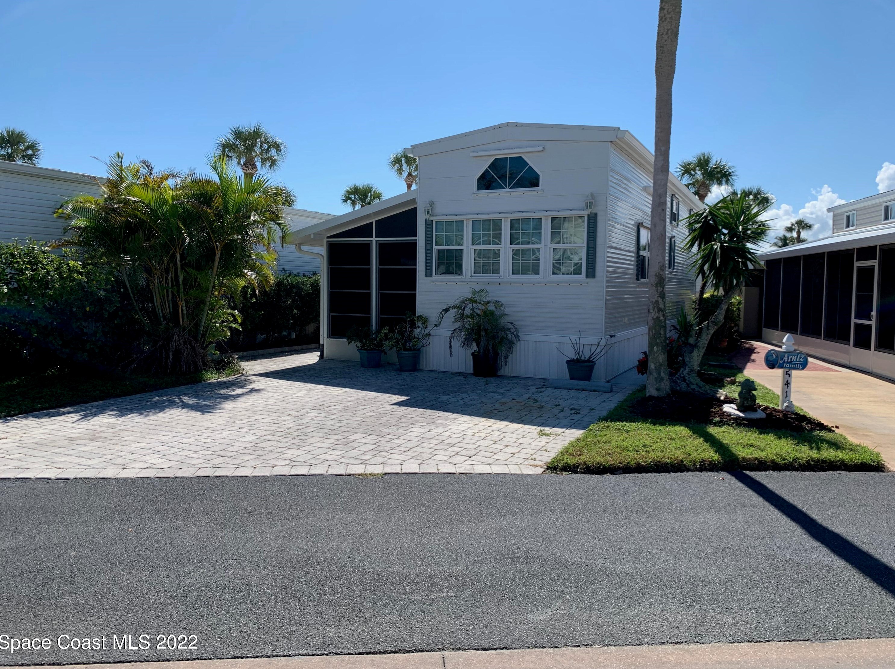 531 Galaxy Ln, Melbourne, FL 32951-4228
