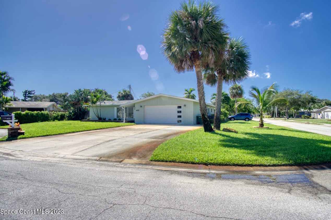 455 Laurel Ct, Melbourne, FL 32937
