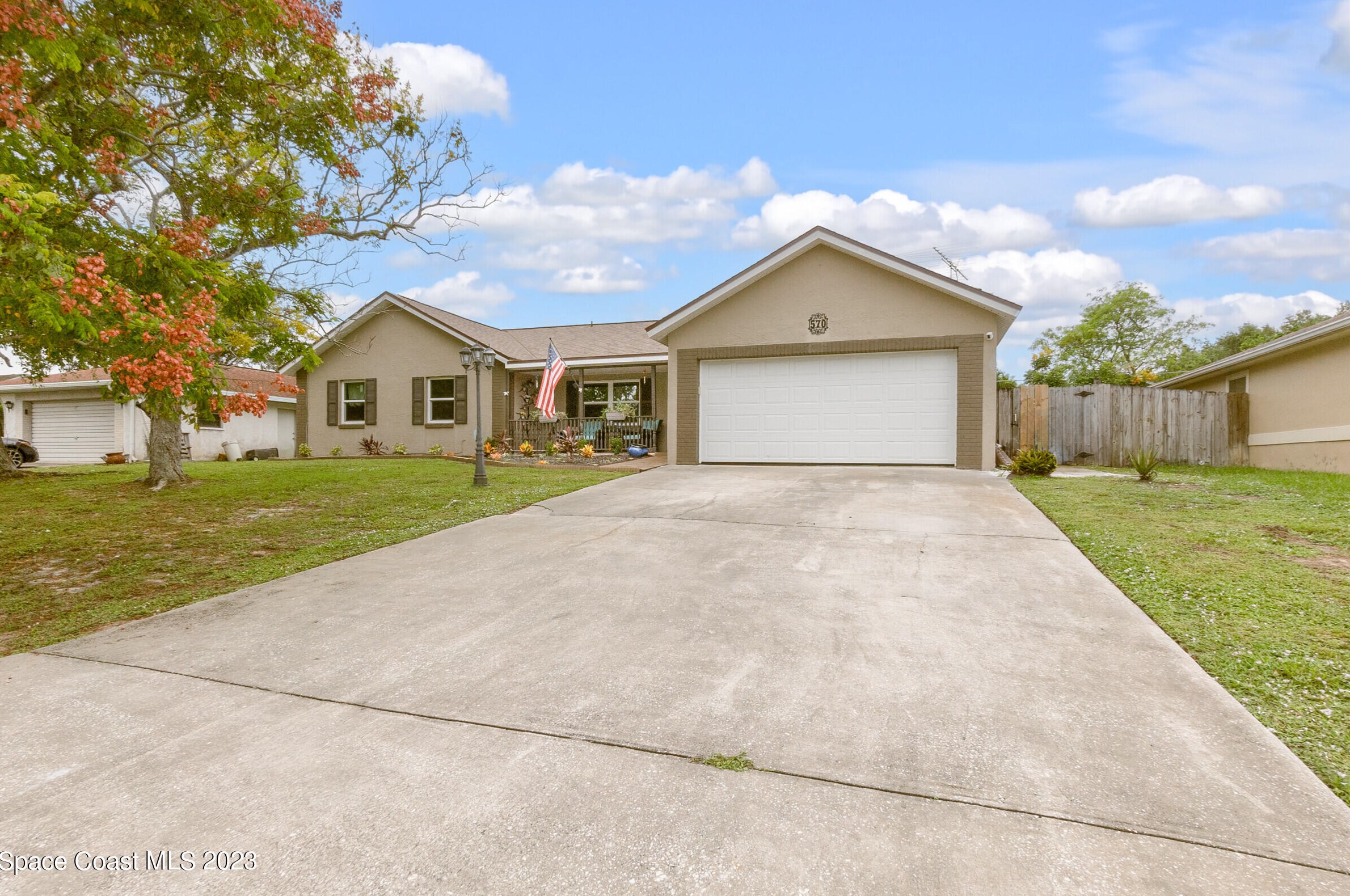 570 Fern Ave, Melbourne, FL 32907-2633