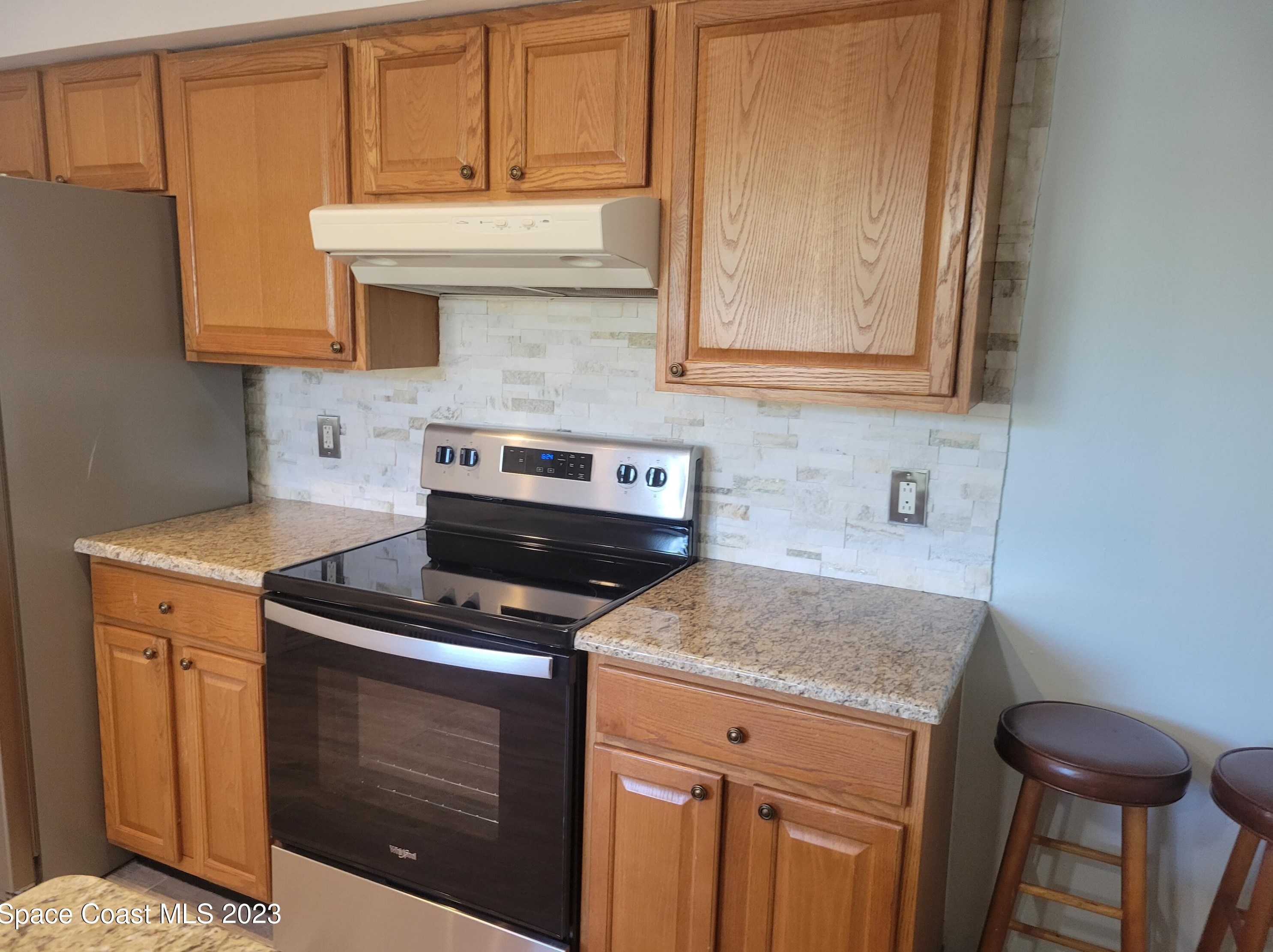 105 Bay View Dr, Melbourne, FL 32937