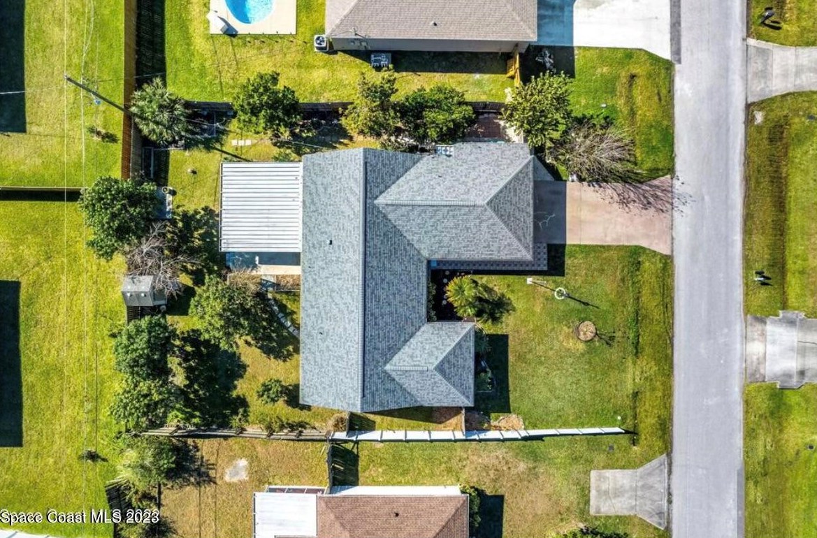 1060 Hosbine St Se, Melbourne, FL 32909