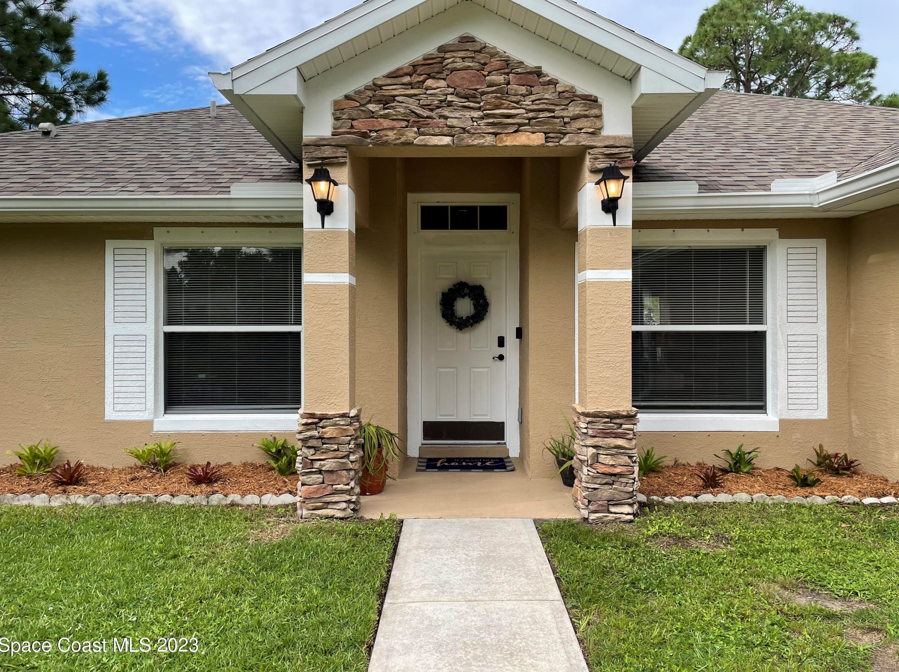 1818 Pirate Ave, Melbourne, FL 32909-5809