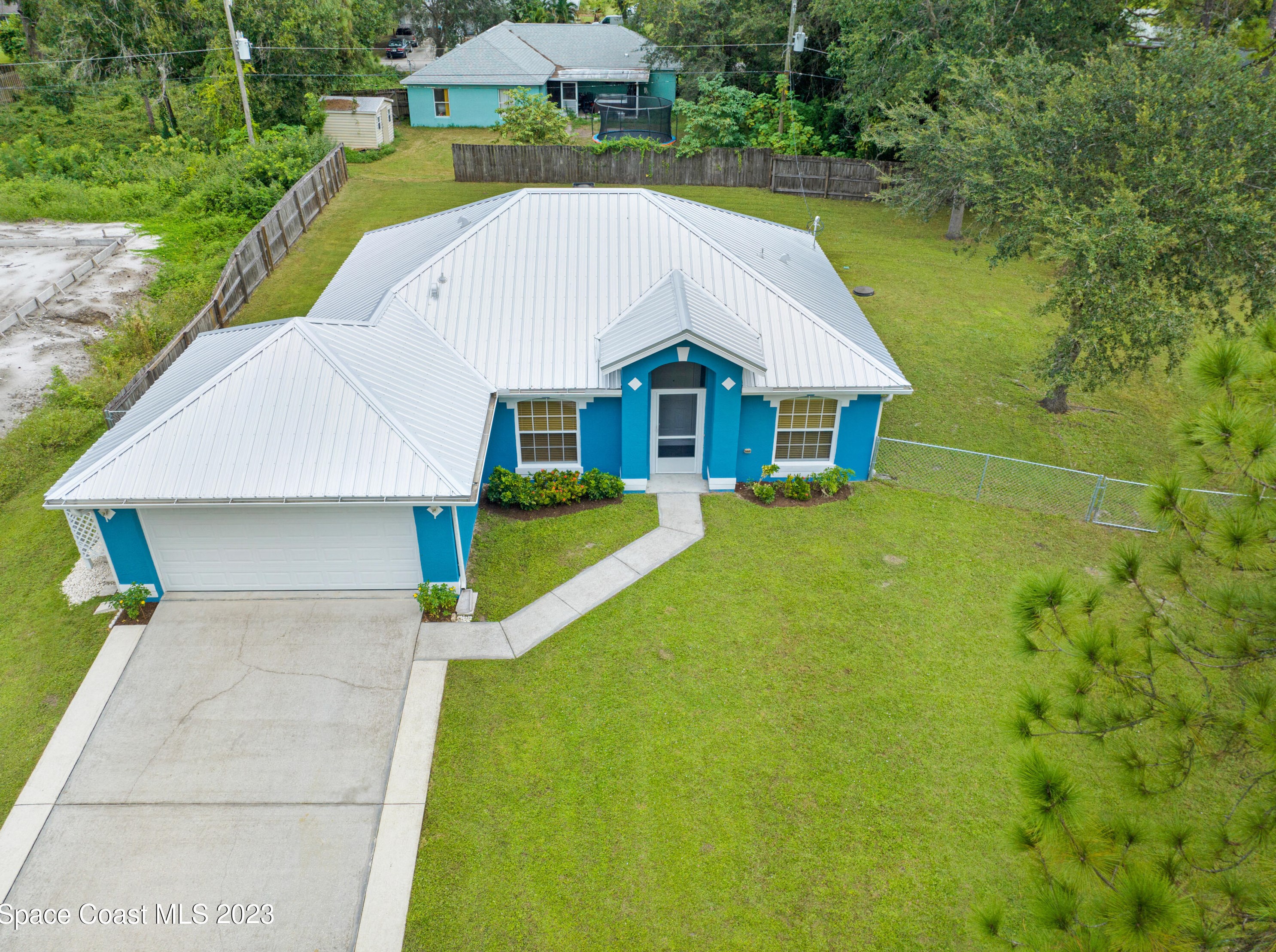 557 Holmes Ave, Melbourne, FL 32907-8706