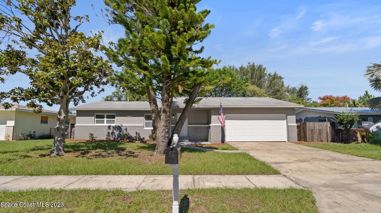 3160 Avon Ln, Titusville, FL 32796