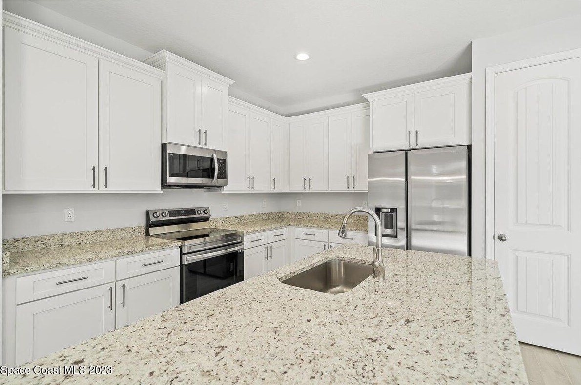 3275 Westover Ave, Melbourne, FL 32909-7508