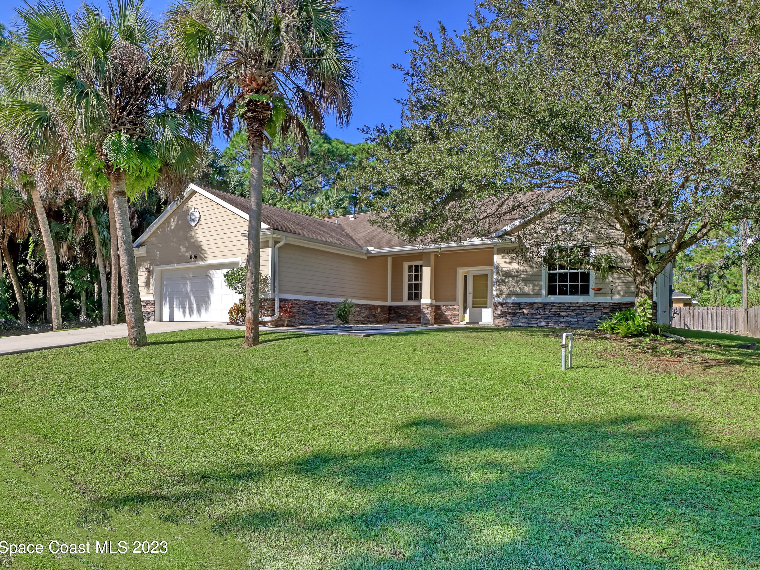 806 Rebus Ave, Melbourne, FL 32908-6295