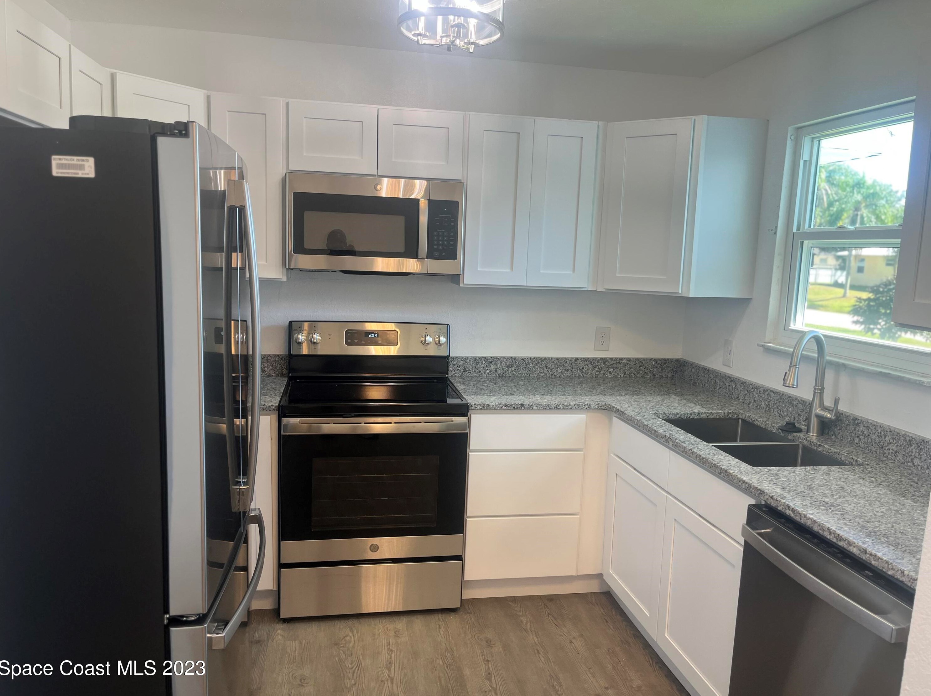 1819 Zaminder St Nw, Melbourne, FL 32907