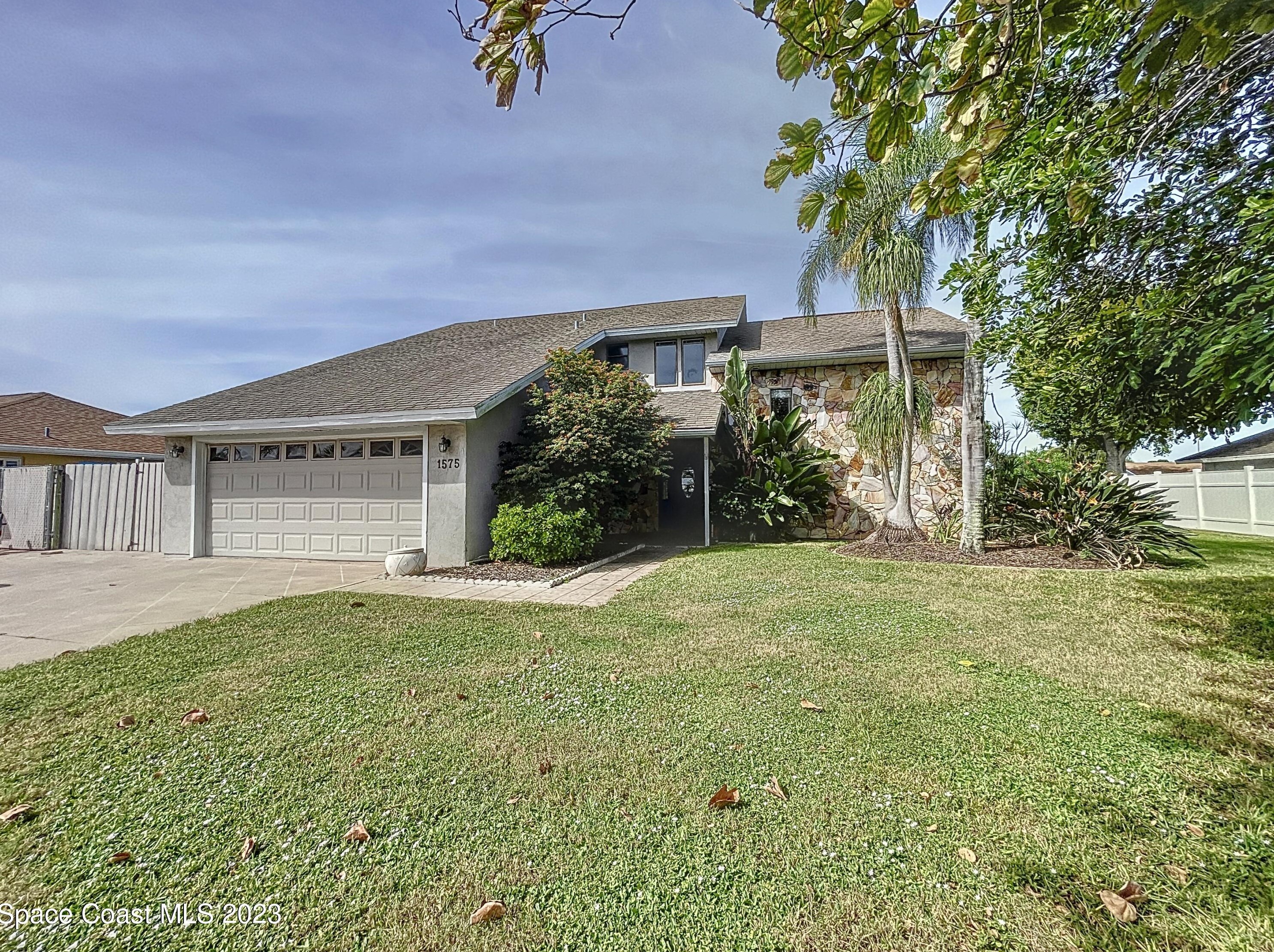 1575 Sykes Creek Dr, Merritt Island, FL 32953