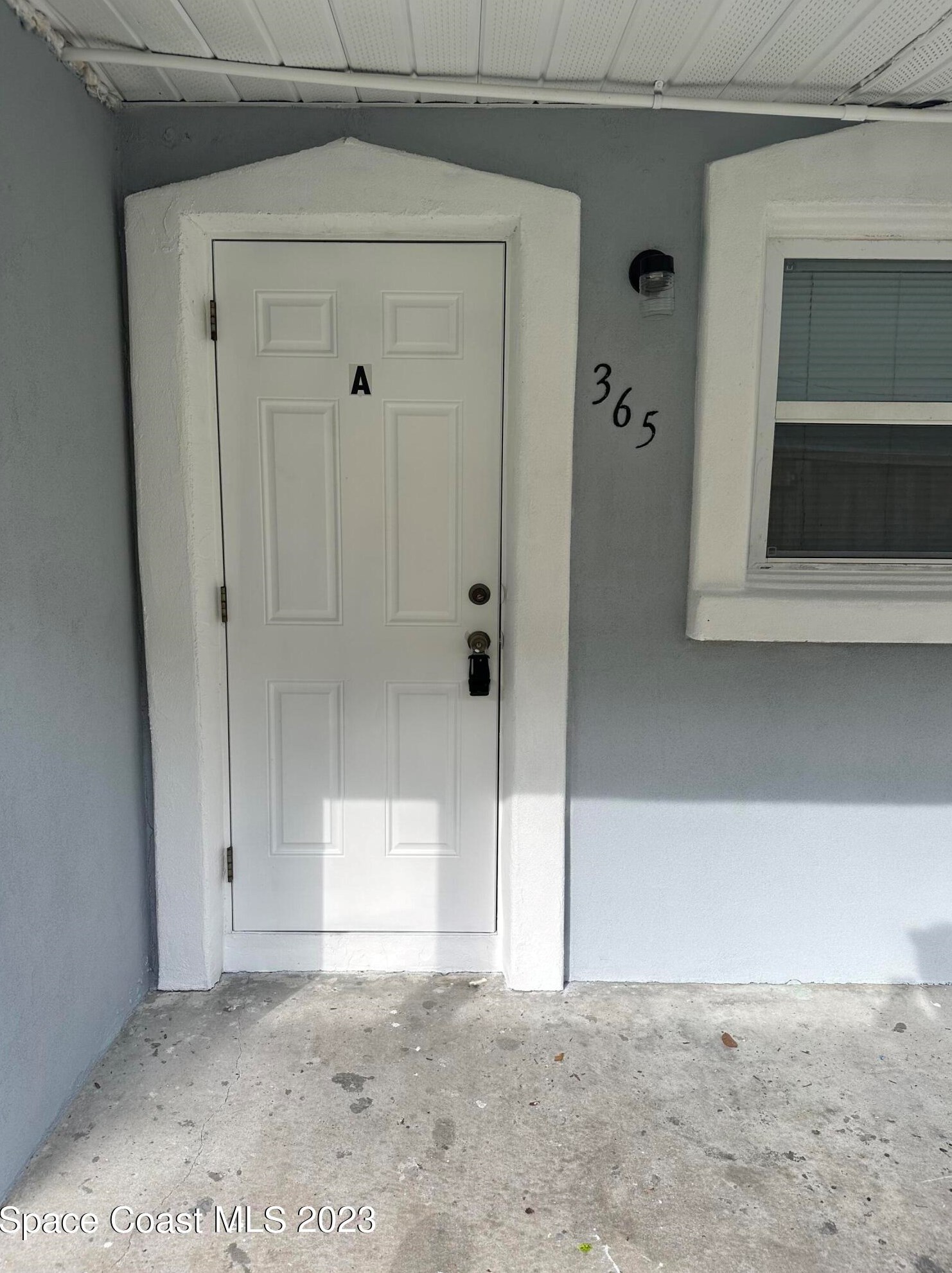 365 W Merritt Ave #a, Merritt Island, FL 32953