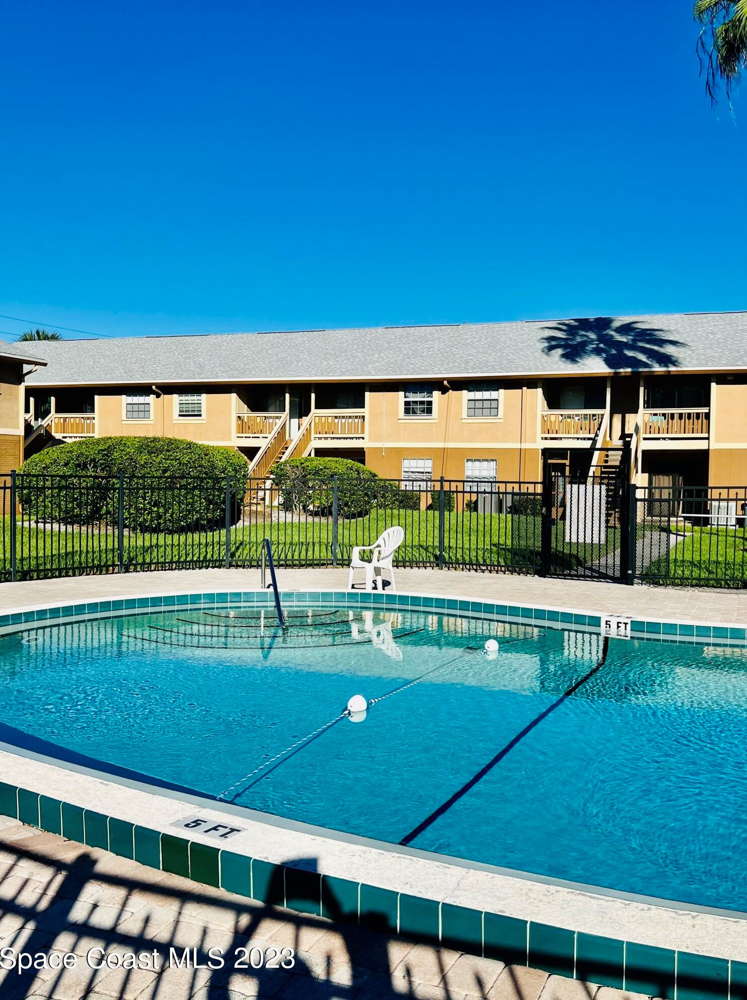 147 Cambridge Ln, Melbourne, FL 32935