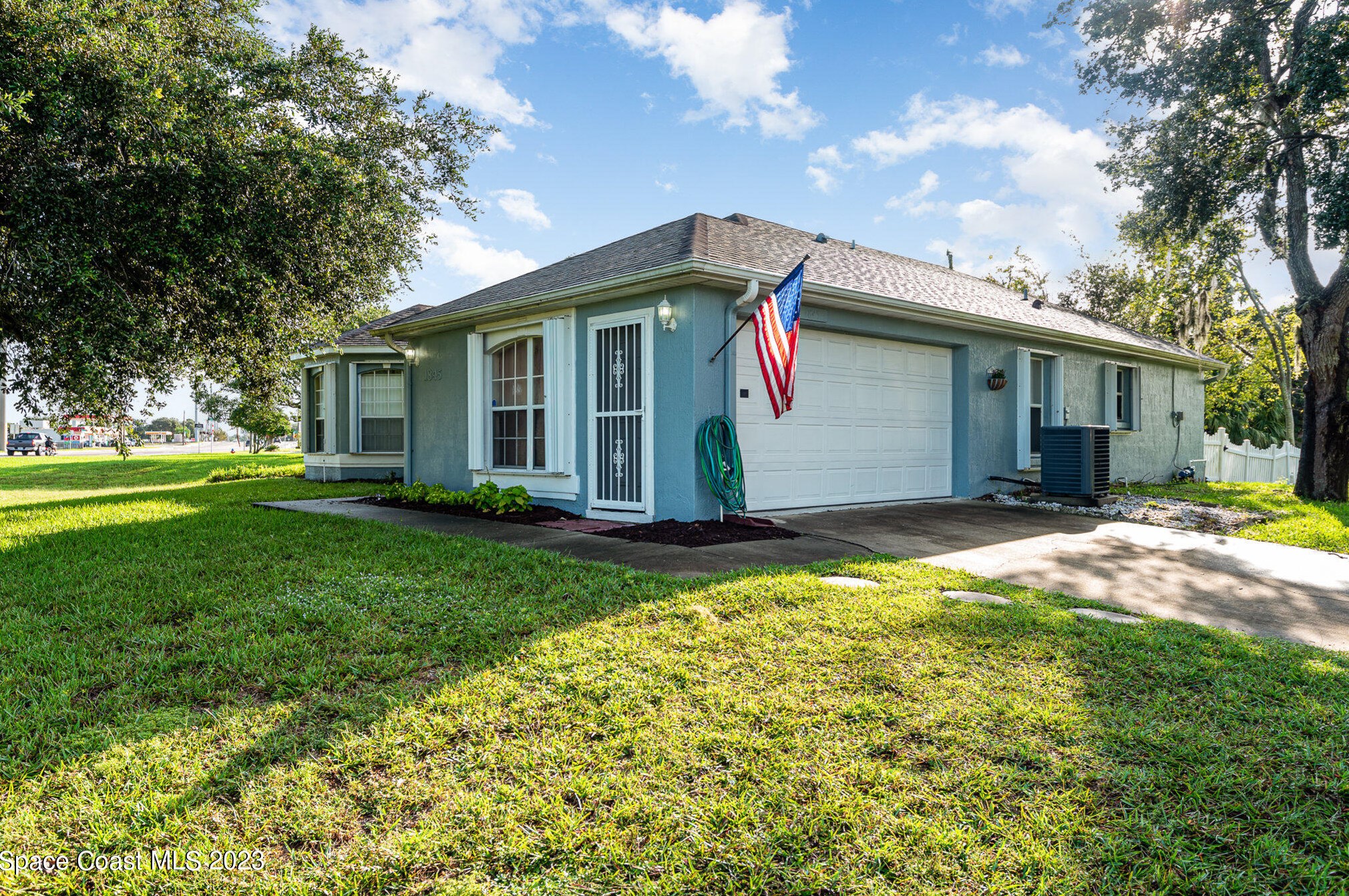 1845 Kumquat Dr, Edgewater, FL 32141