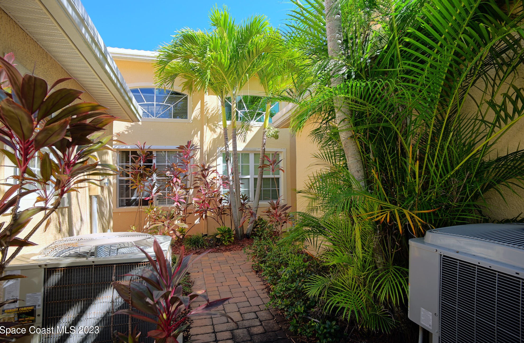 506 Island Ct, Melbourne, FL 32937-4345