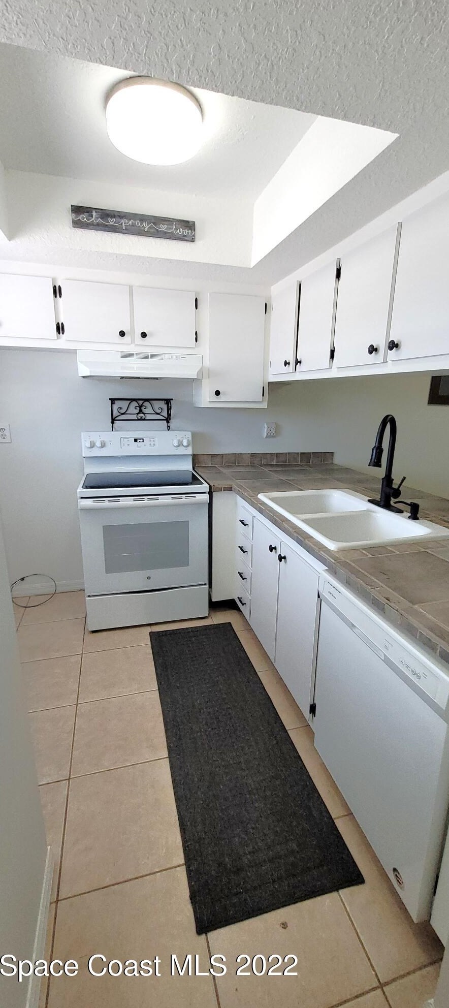 1720 Murrell Rd #215, Melbourne, FL 32955