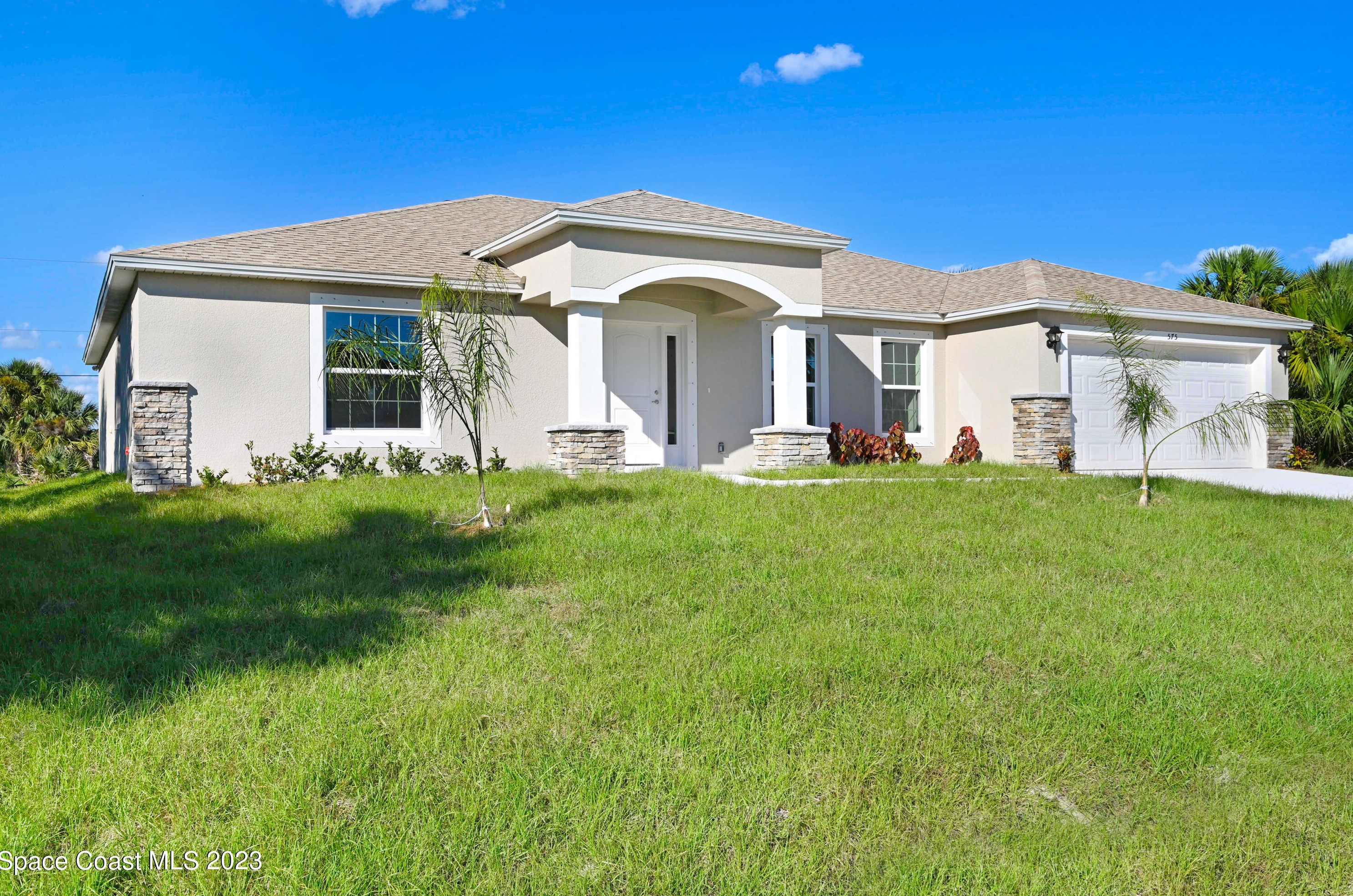 575 Hamy St, Melbourne, FL 32908-1409