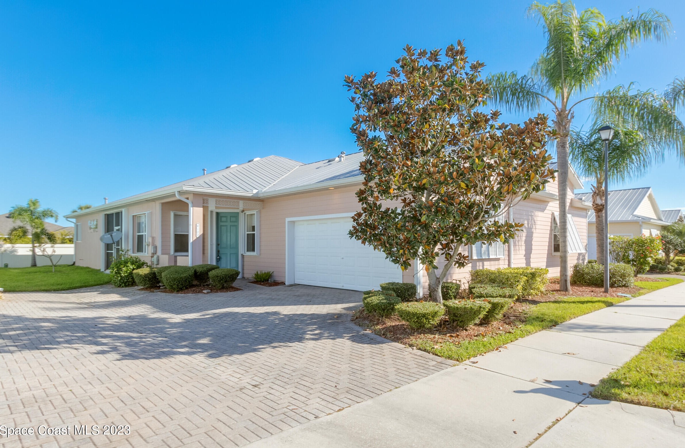 4100 Alamanda Key Dr, Melbourne, FL 32901-6606