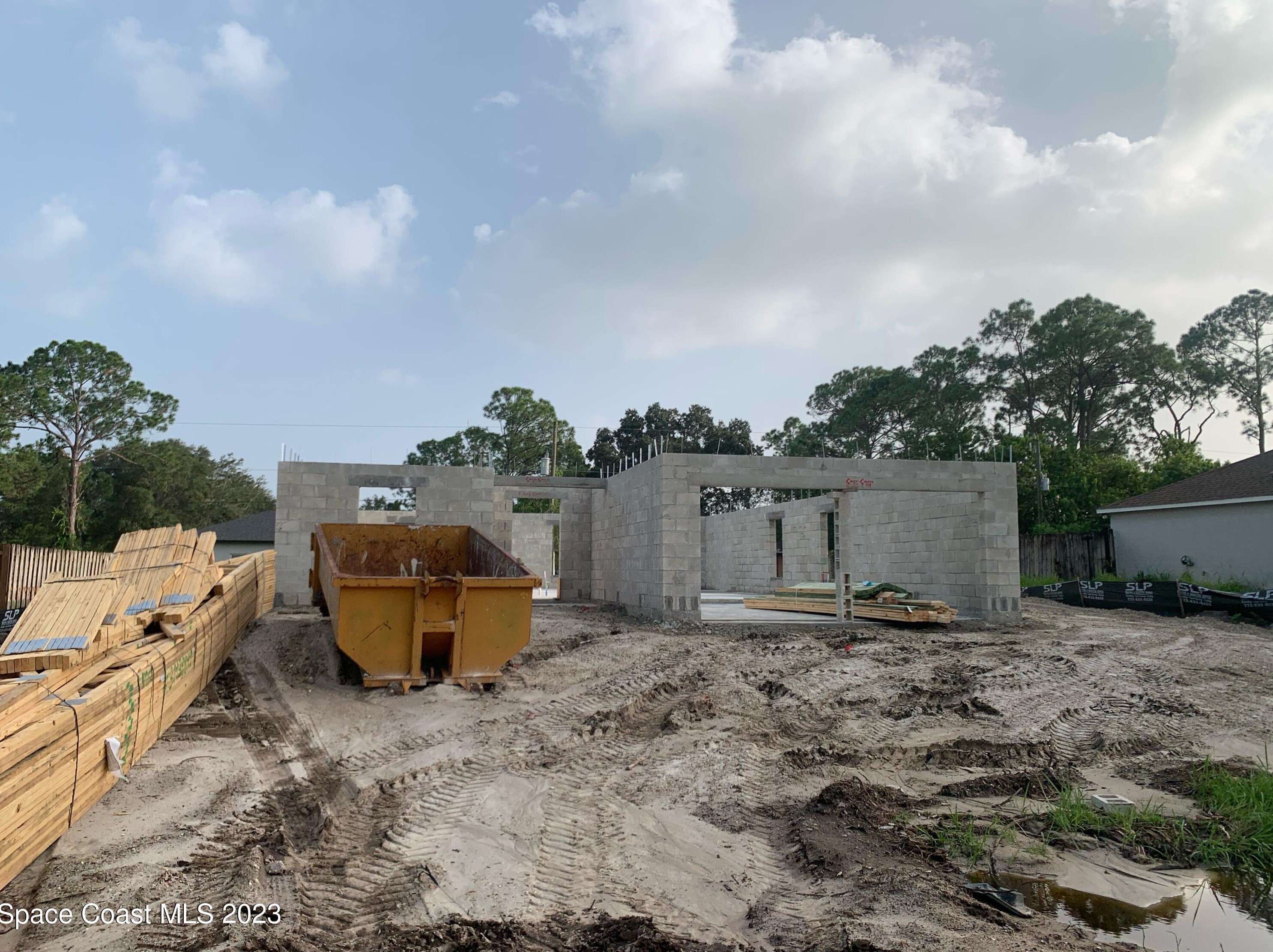 1918 Sandia Rd, Melbourne, FL 32909-5739