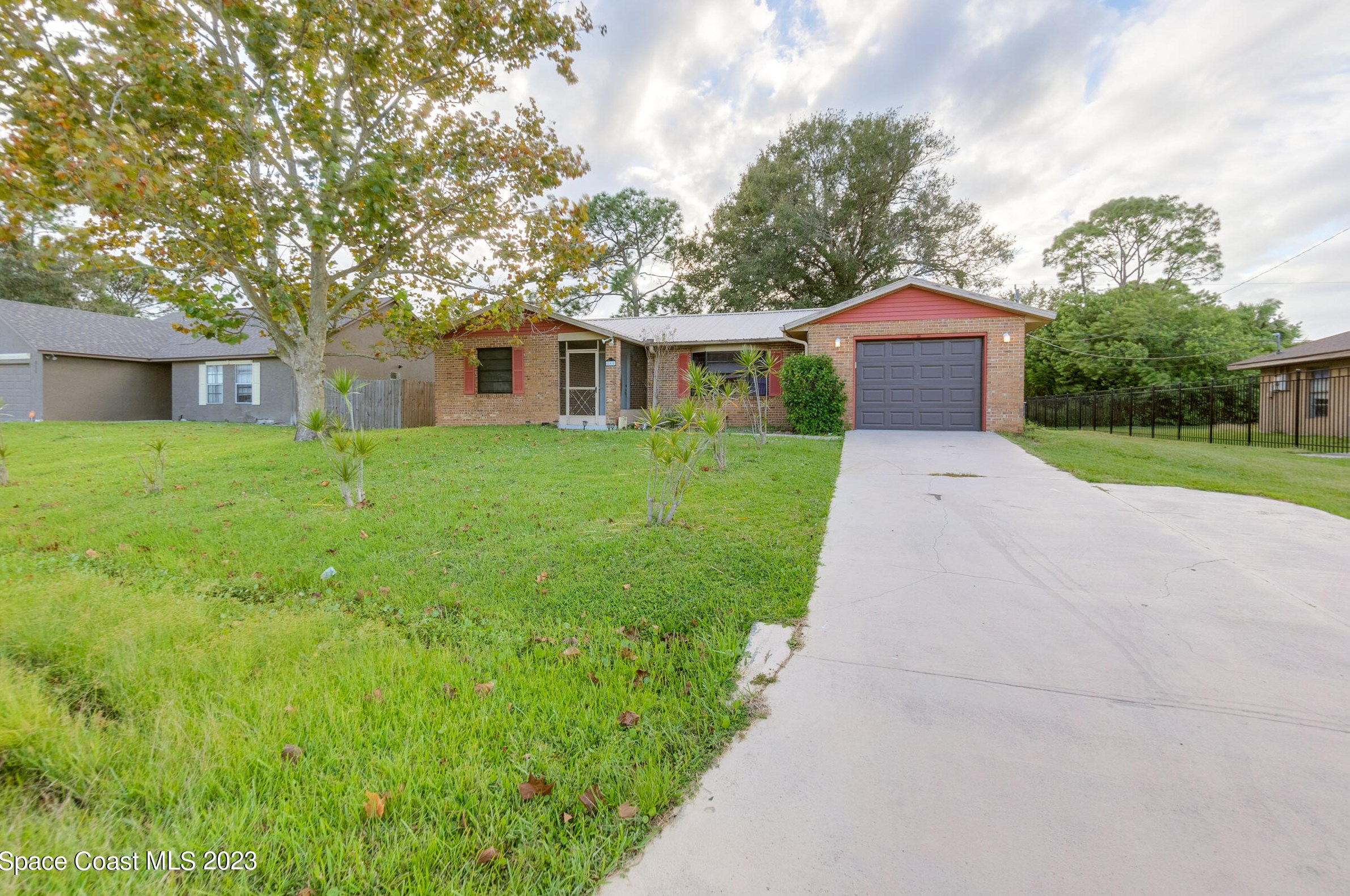 860 Hawaii Ave, Melbourne, FL 32907-7762